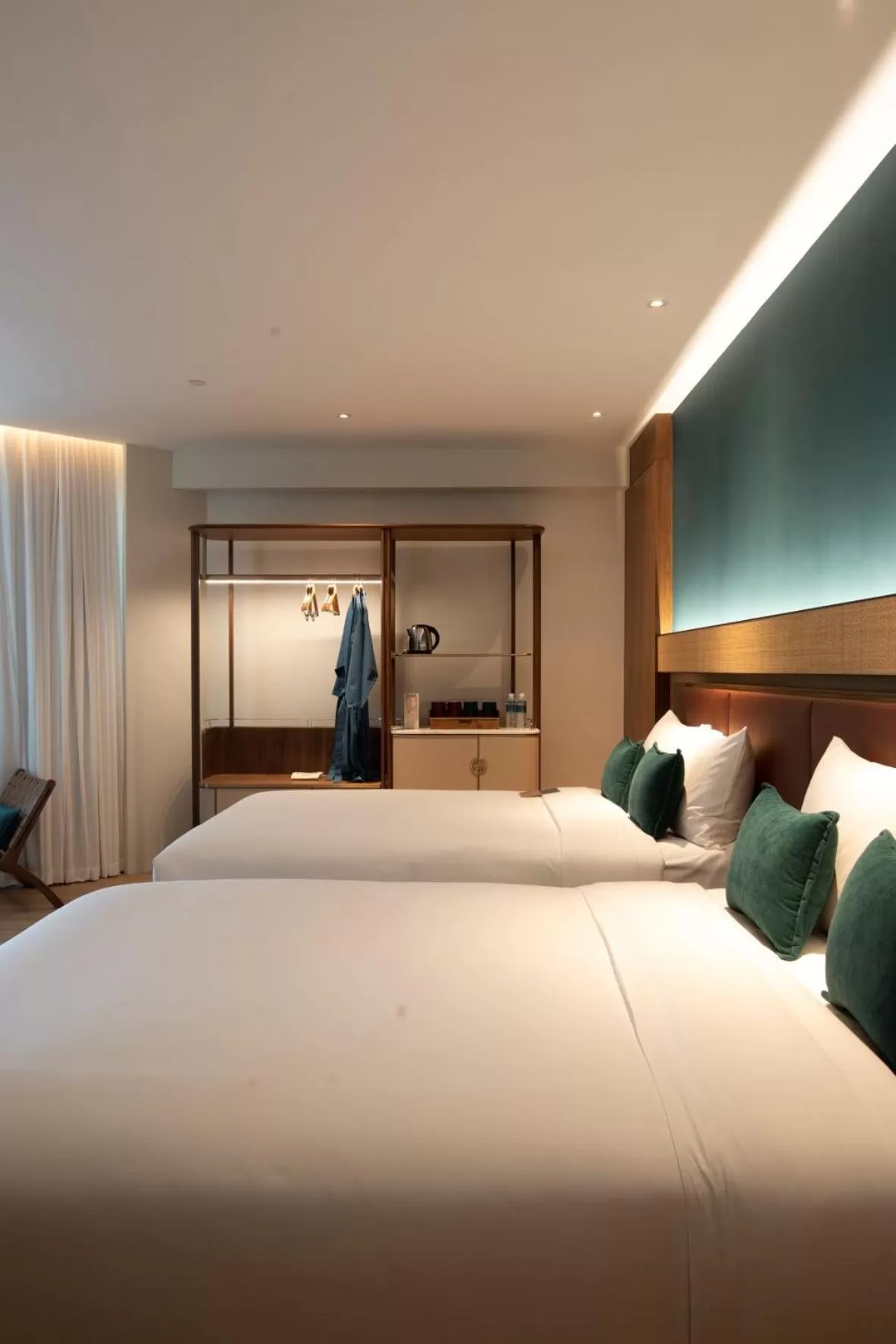 Bed in The LUMA Hotel, a Member of Design Hotels