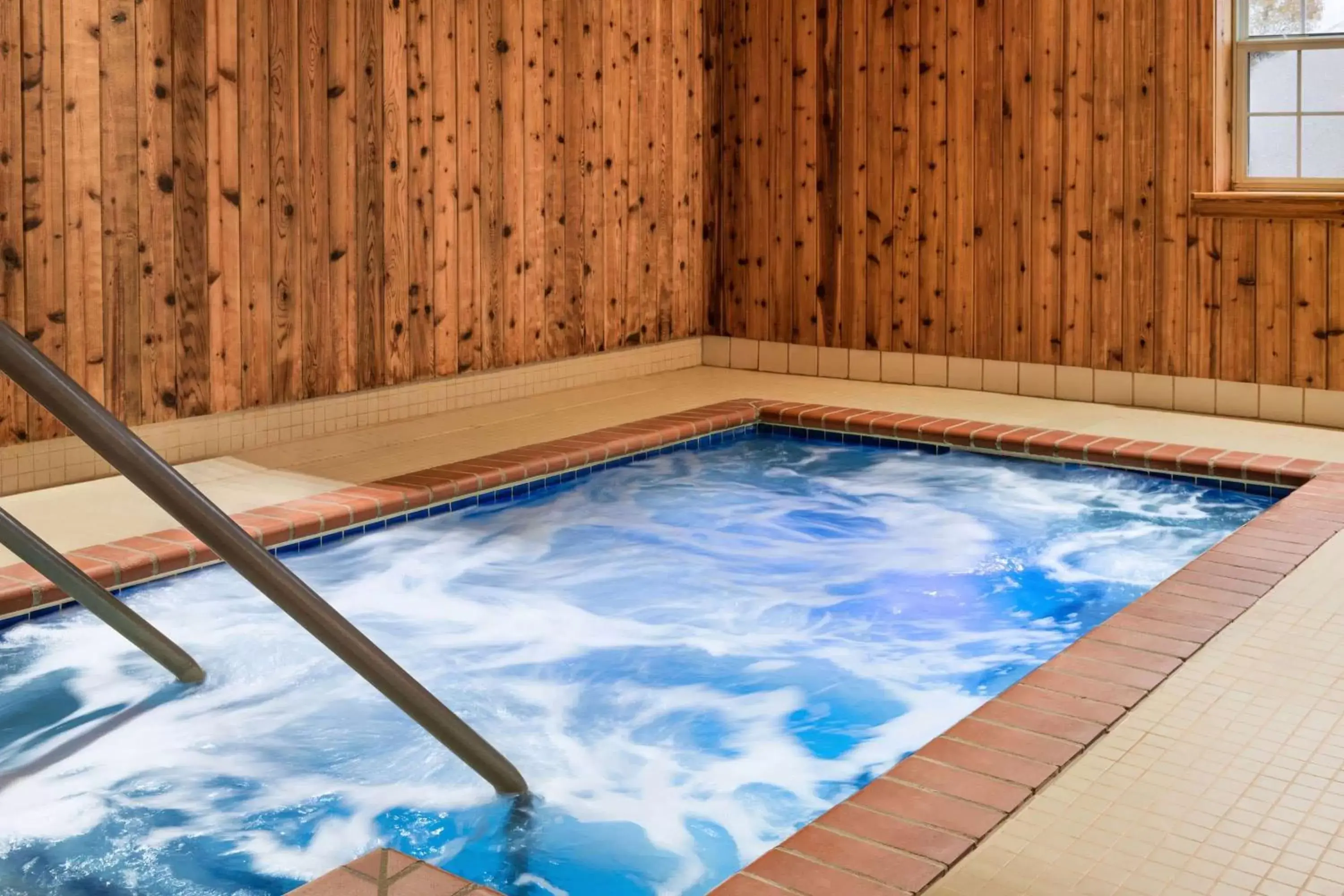 Hot Tub, Swimming Pool in AmericInn by Wyndham Dodgeville
