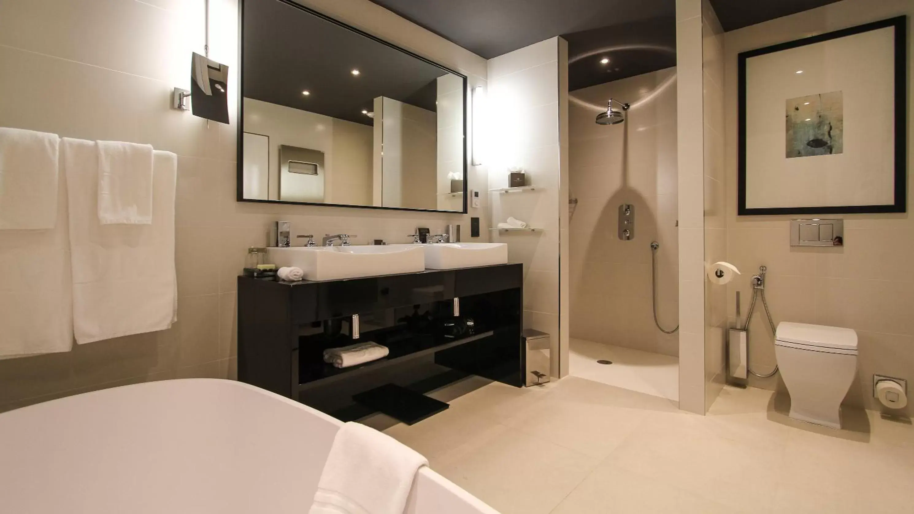 Bathroom in Domaine De Manville