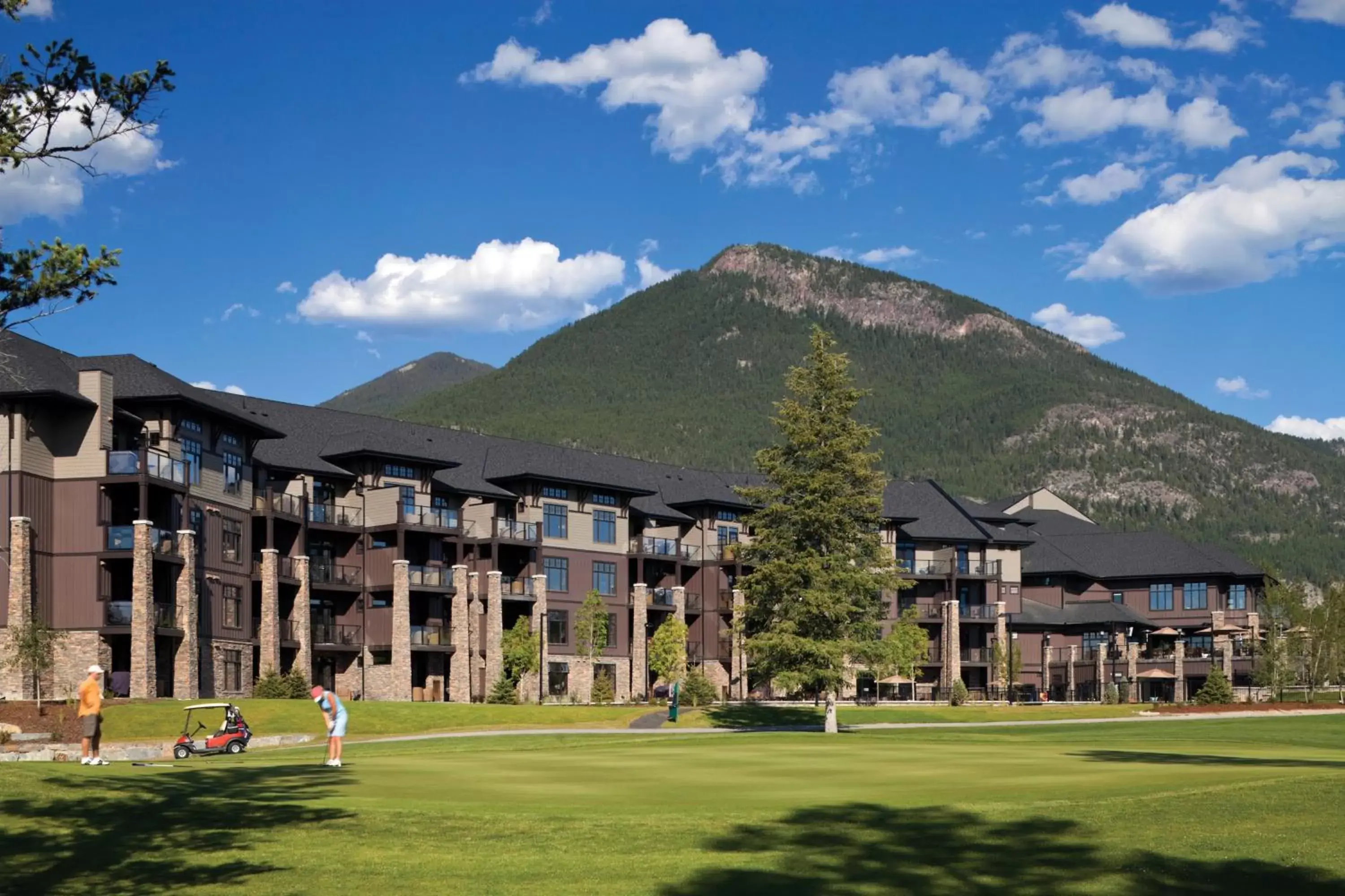 Facade/entrance, Property Building in Copper Point Resort