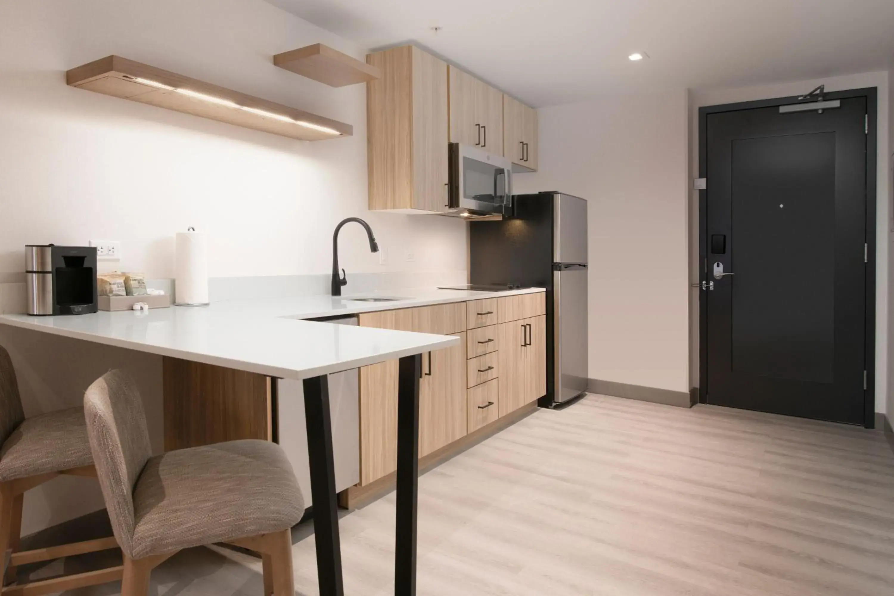 Kitchen or kitchenette, Kitchen/Kitchenette in Residence Inn by Marriott St Louis Clayton