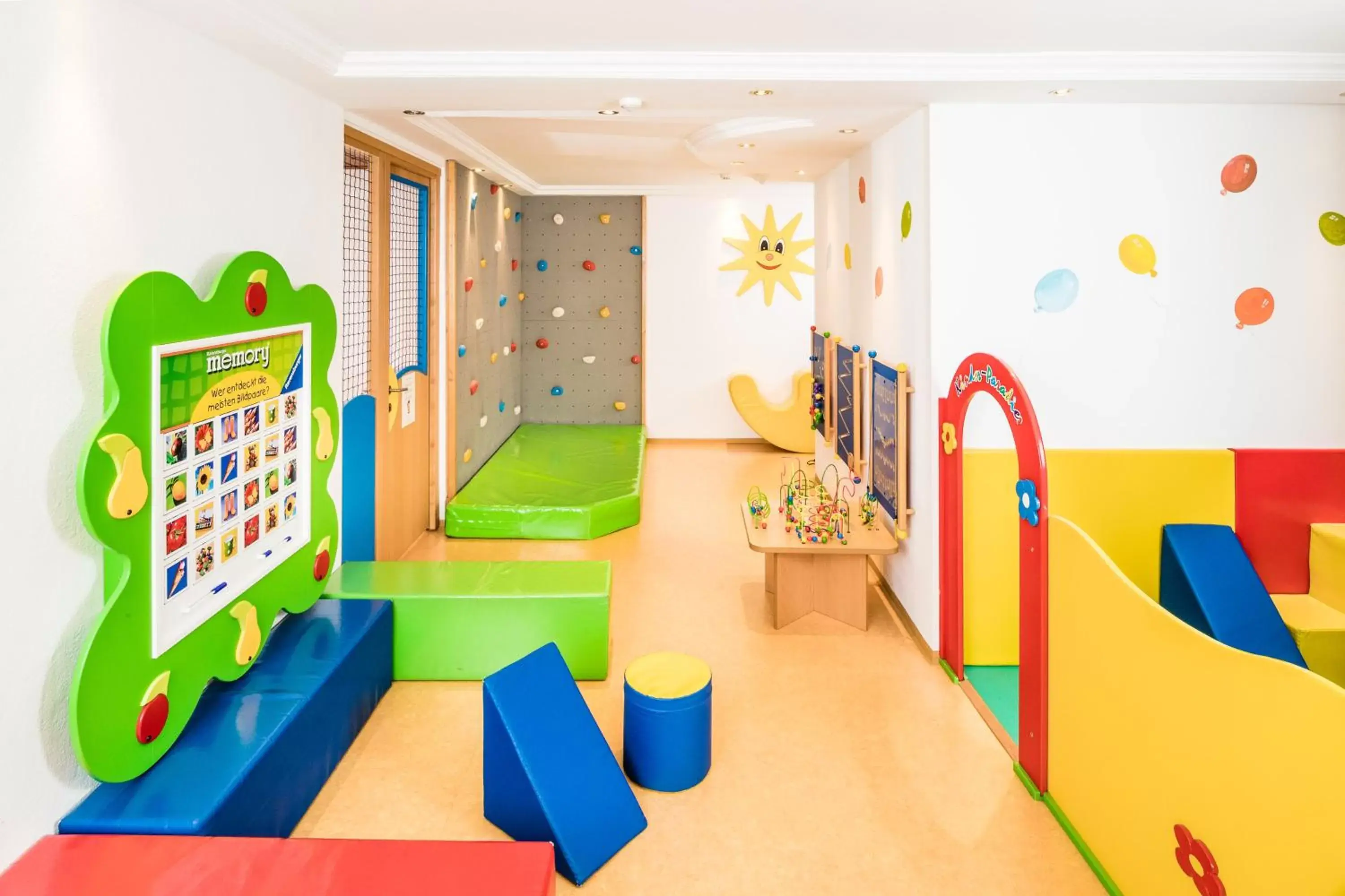 Game Room, Kid's Club in Hotel Alpenroyal - The Leading Hotels of the World