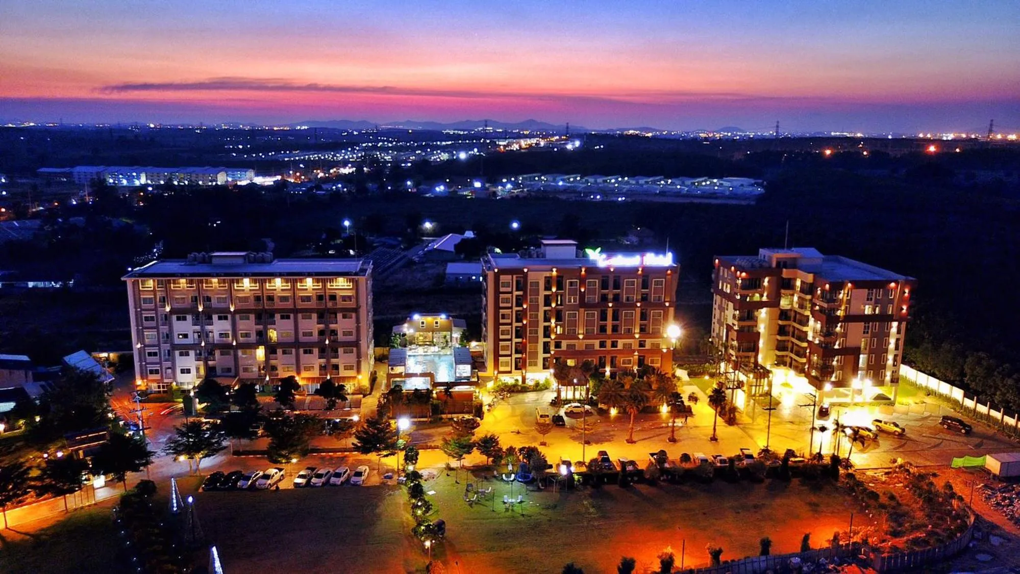 Property building in The Contrast i Hotel