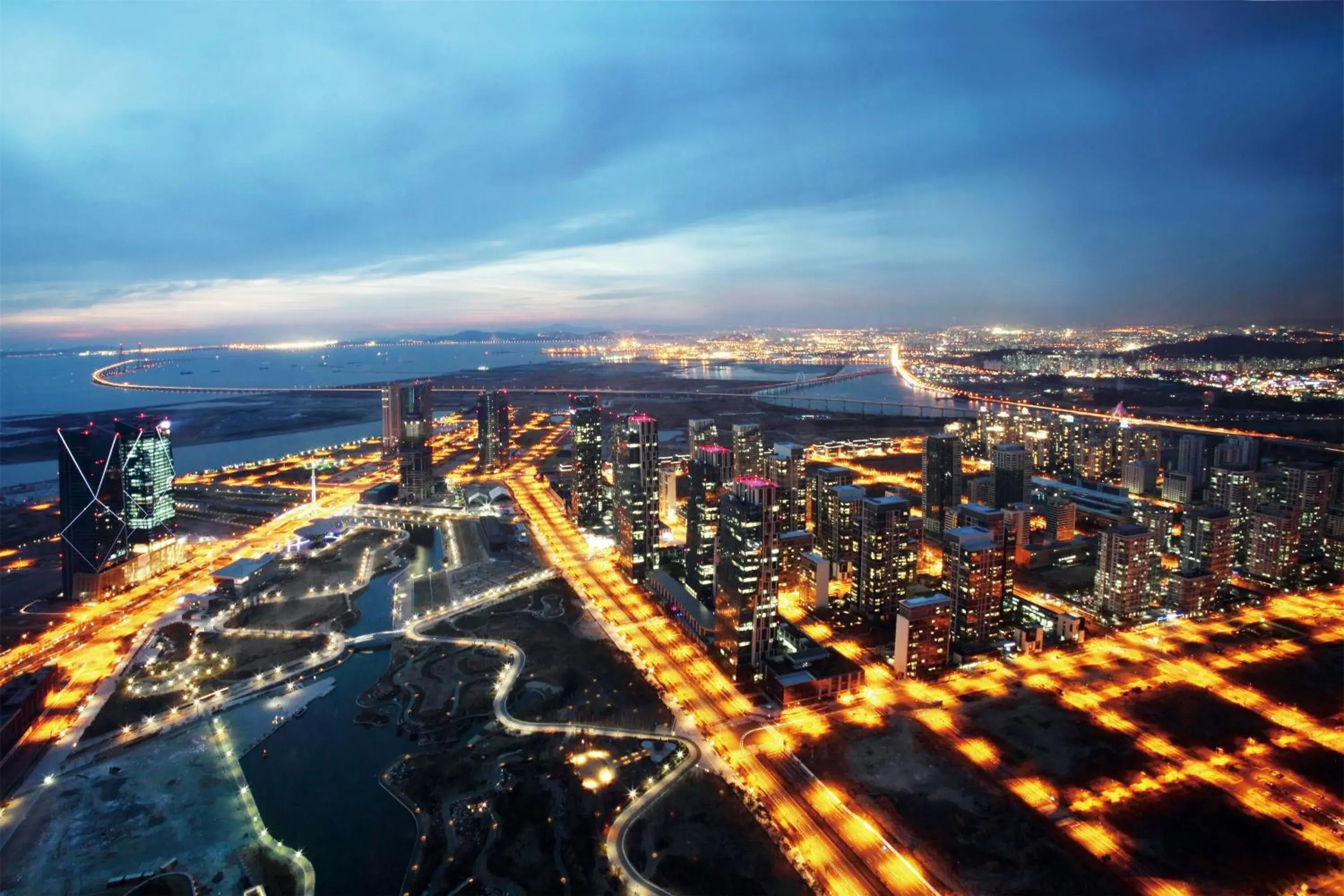 Photo of the whole room, Bird's-eye View in Sheraton Grand Incheon Hotel