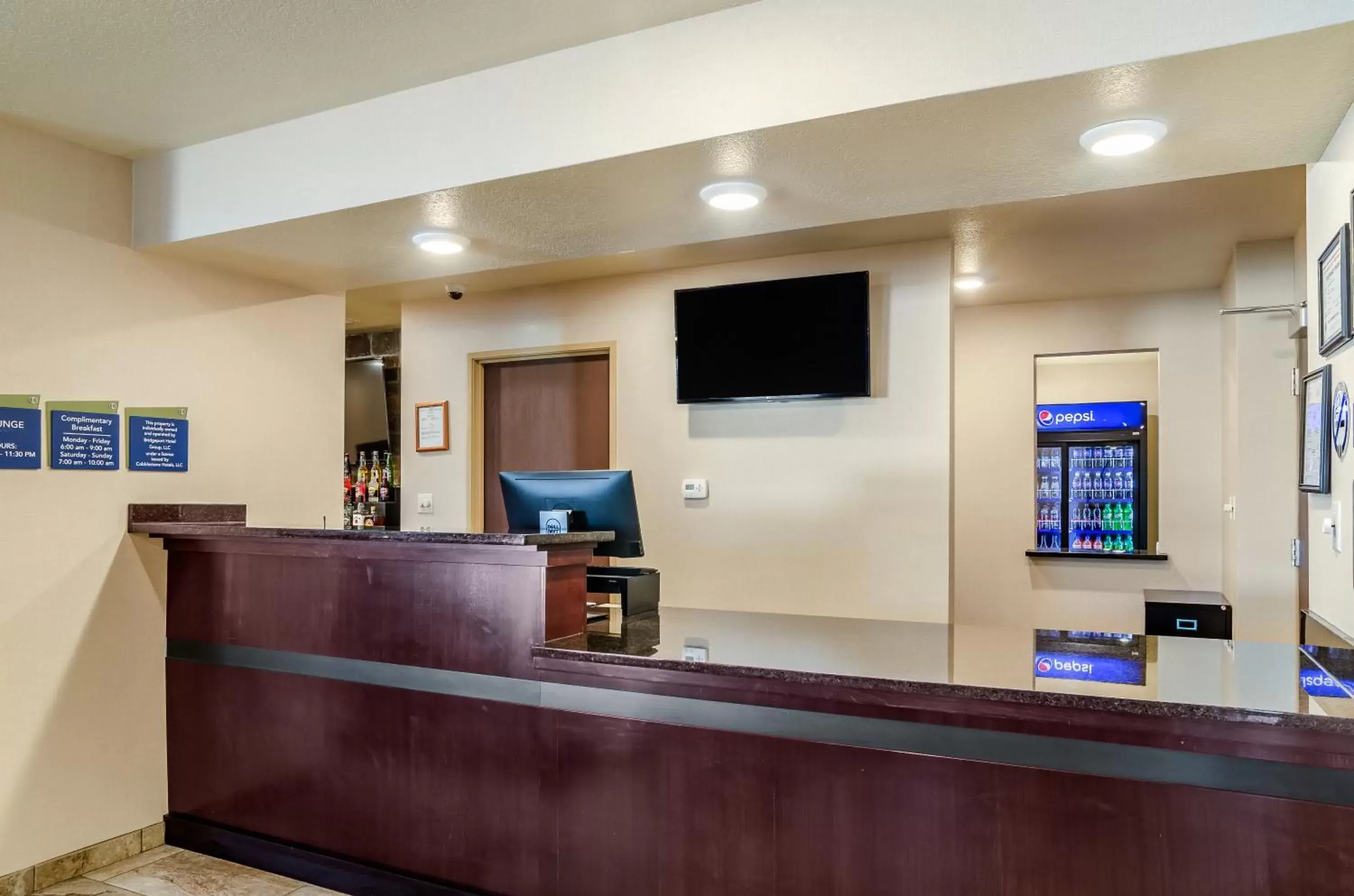 Lobby or reception, Lobby/Reception in Cobblestone Inn & Suites - Bridgeport