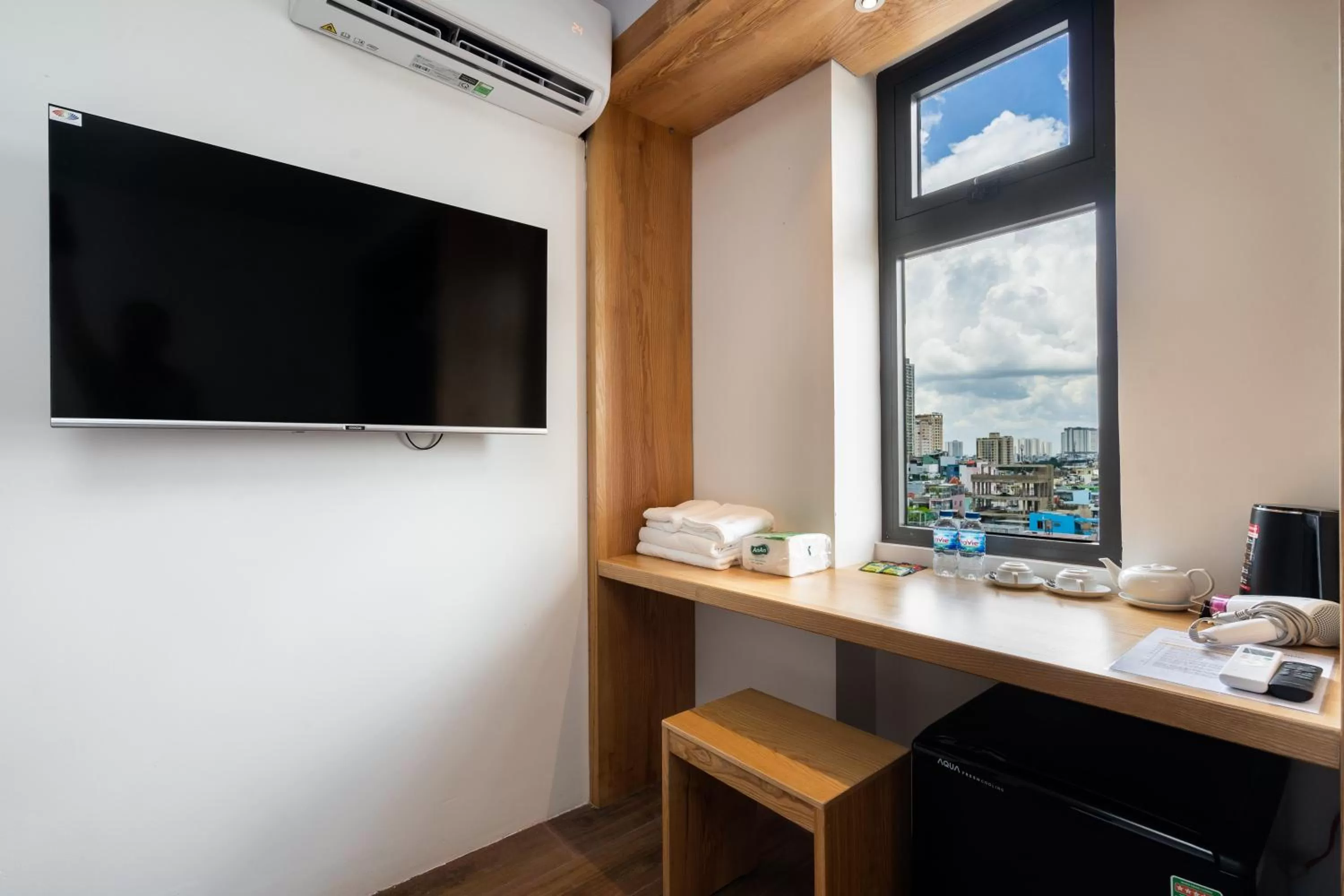 TV and multimedia in Haven Hut Hotel