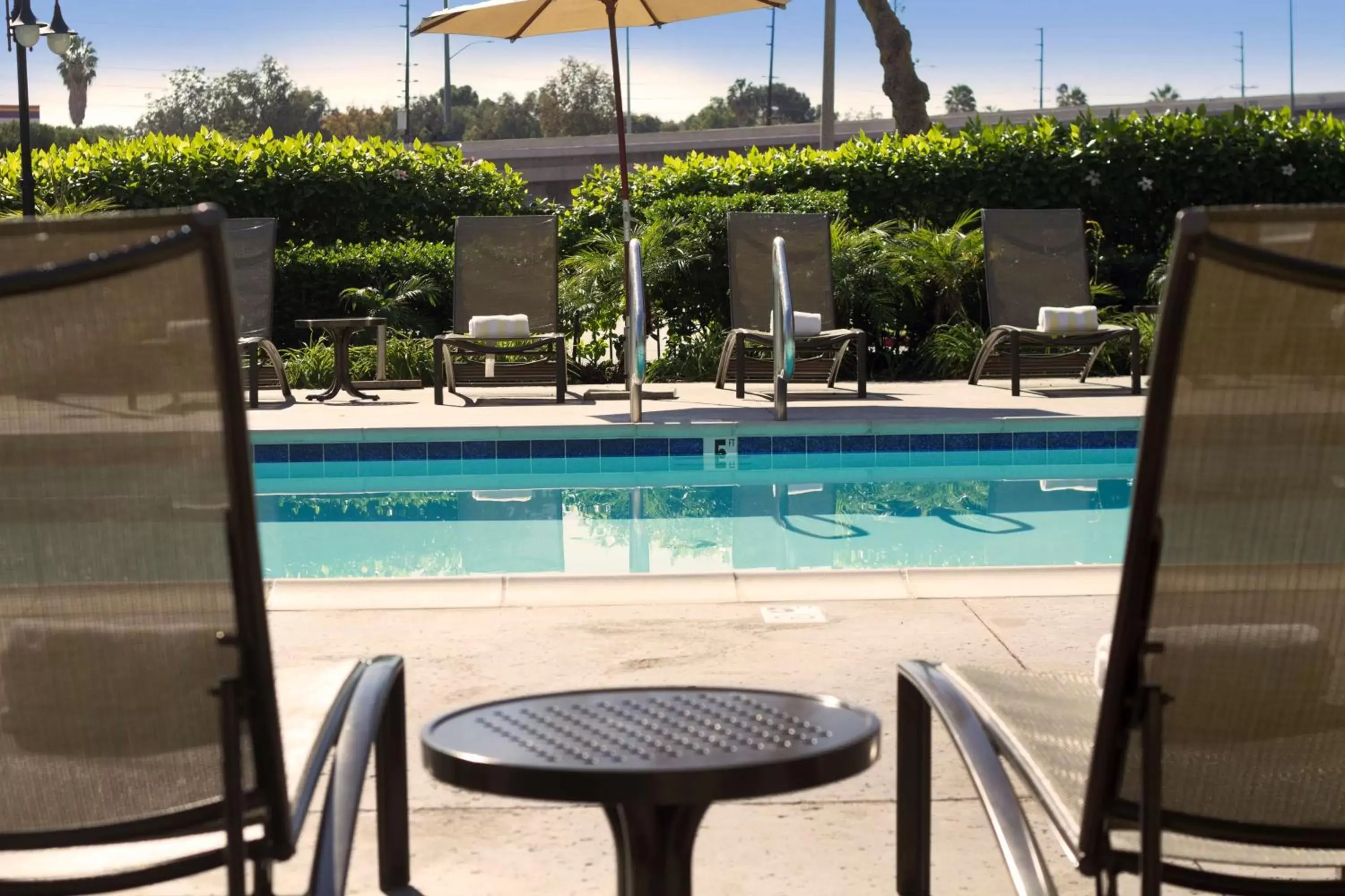 Pool view, Swimming Pool in DoubleTree by Hilton Orange County Airport