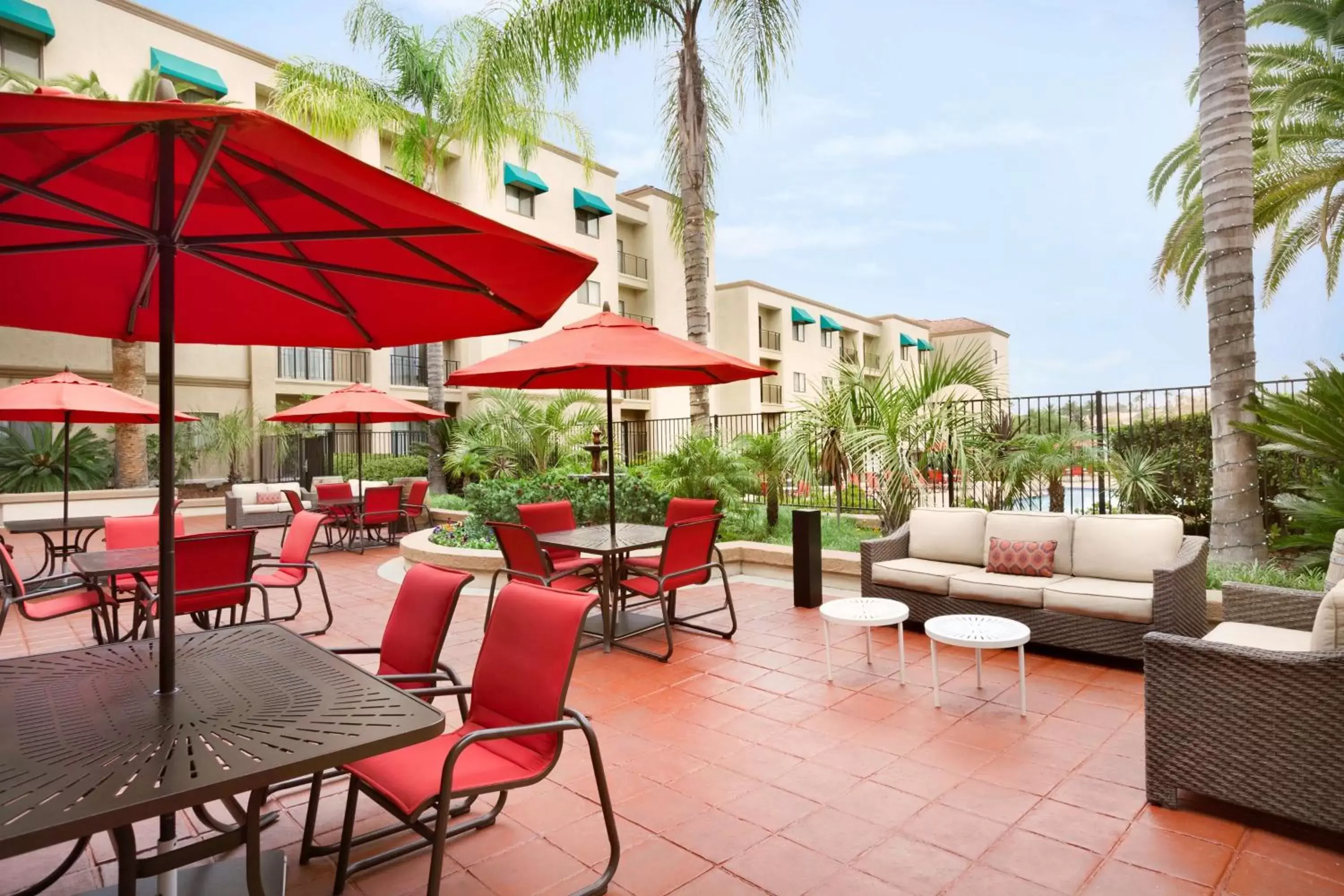 Patio in Embassy Suites by Hilton Temecula Valley Wine Country