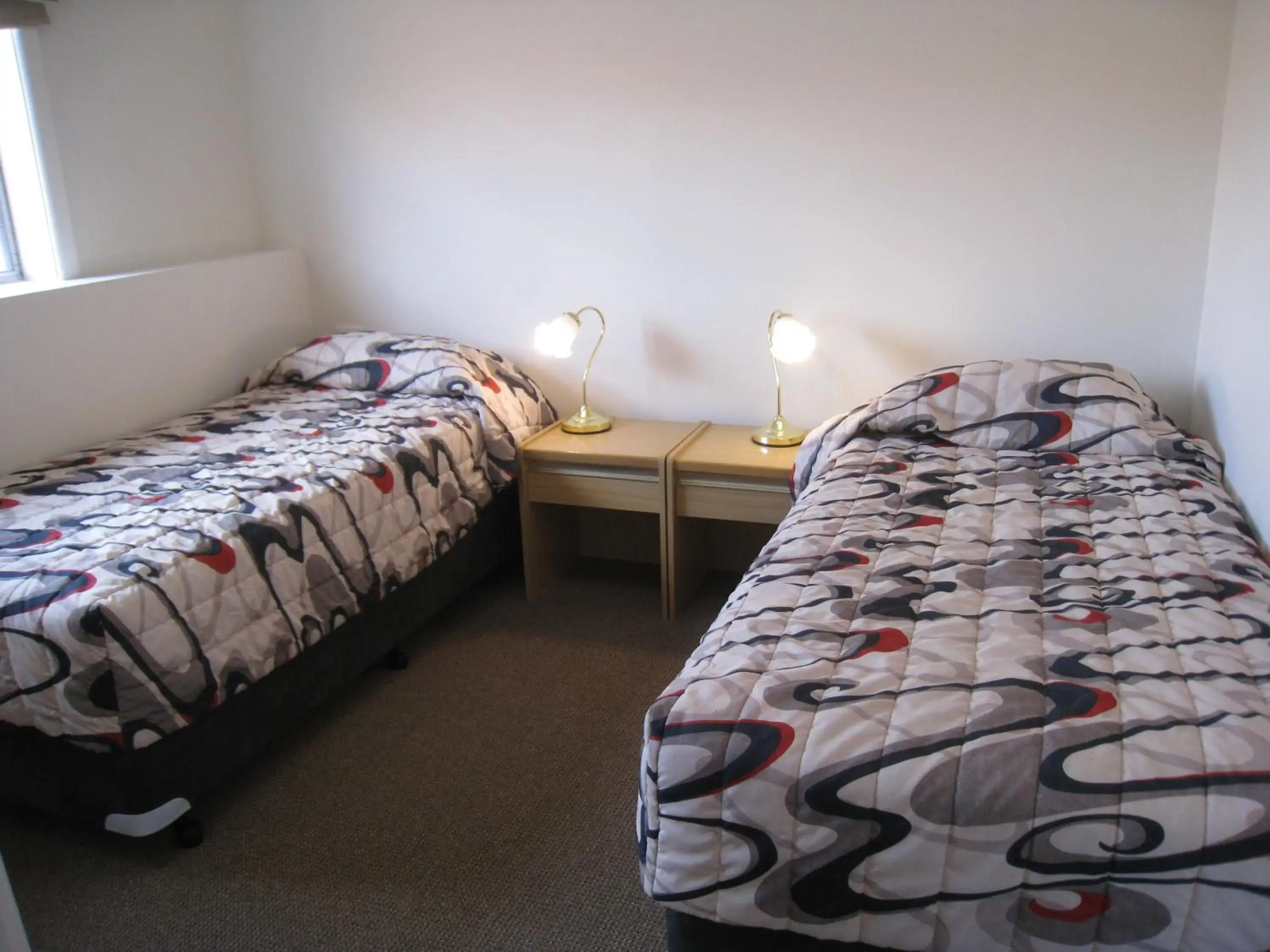 Bedroom, Bed in Country Lodge Motor Inn