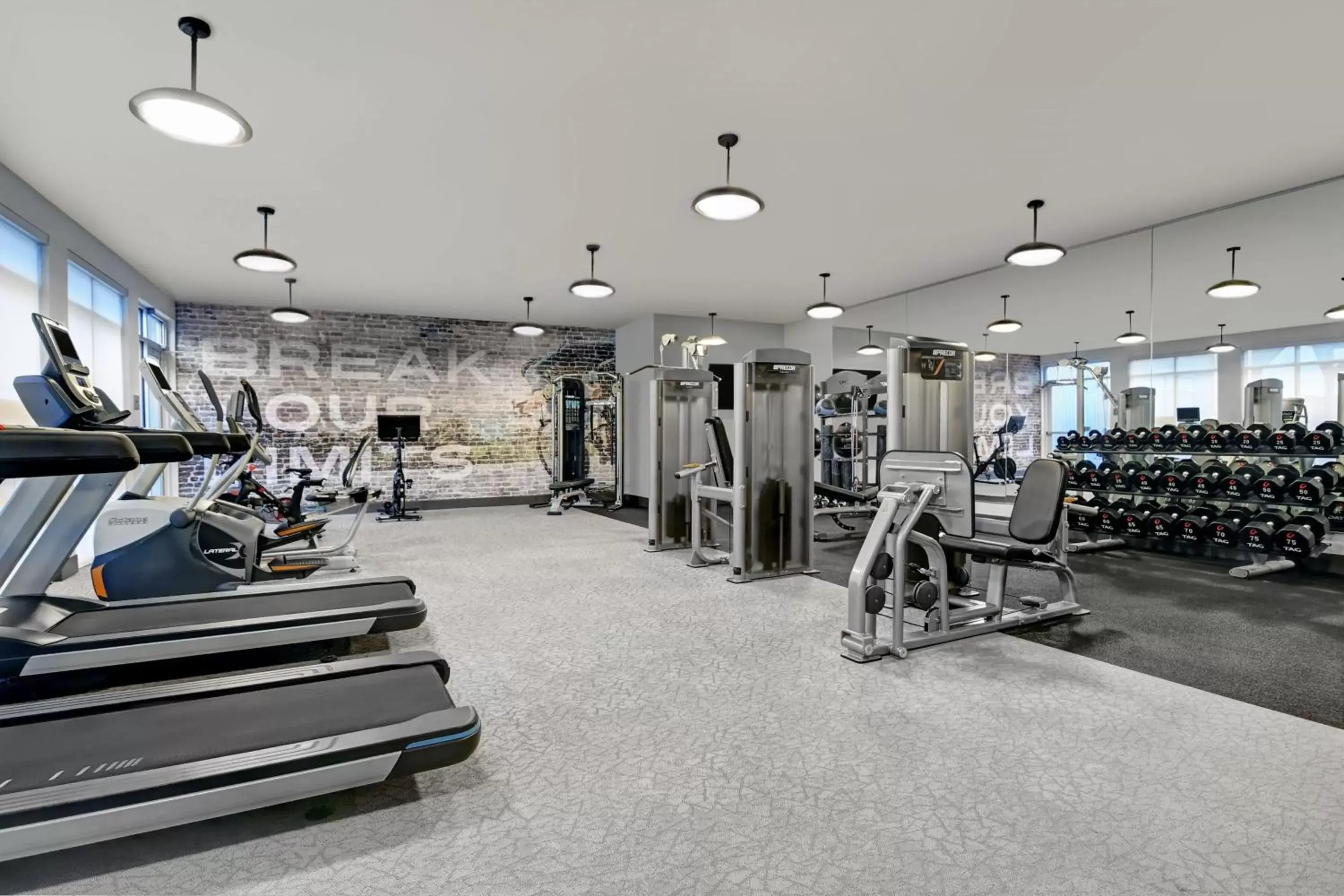 Fitness centre/facilities, Fitness Center/Facilities in Courtyard by Marriott Hamilton