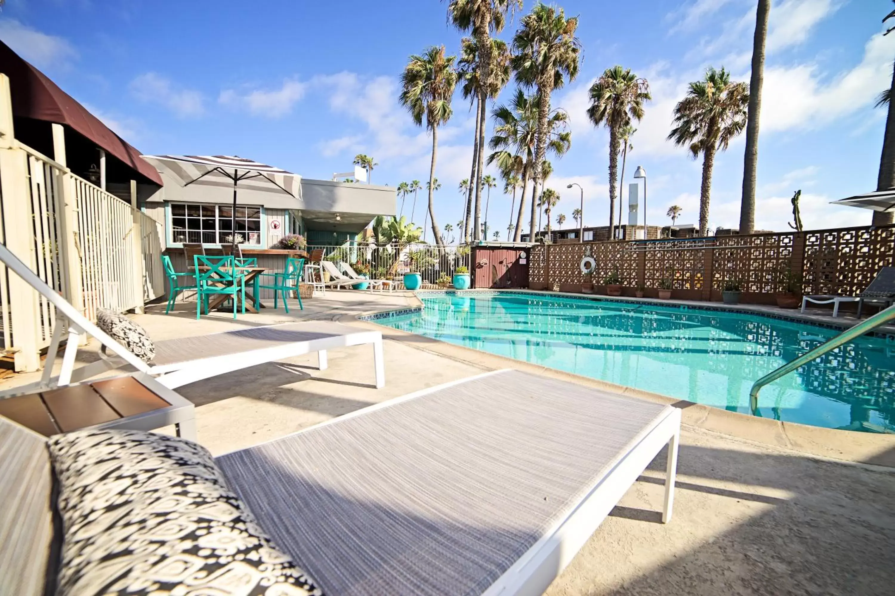 Swimming Pool in Ocean Villa Inn