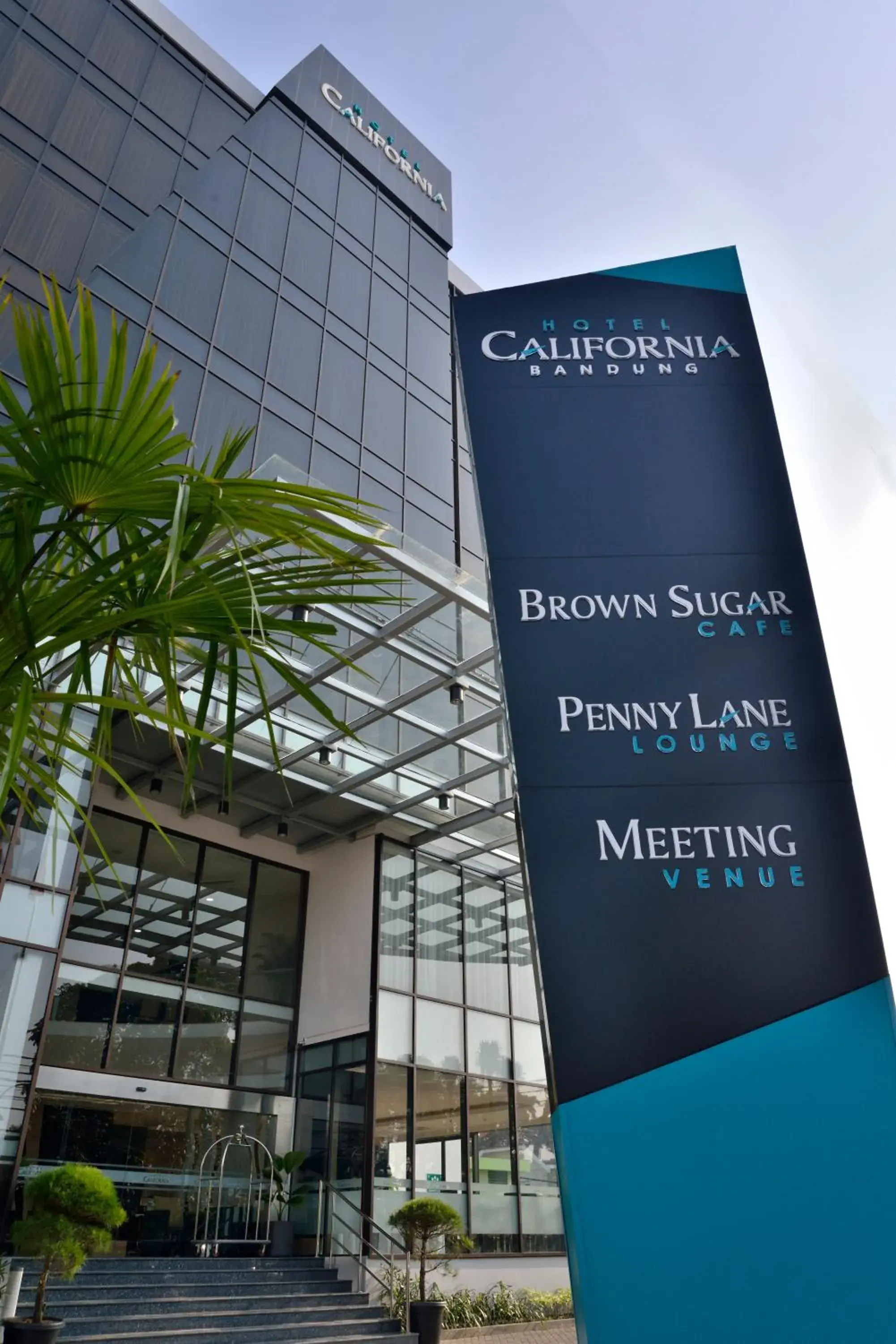 Facade/entrance, Property Building in California Hotel Bandung