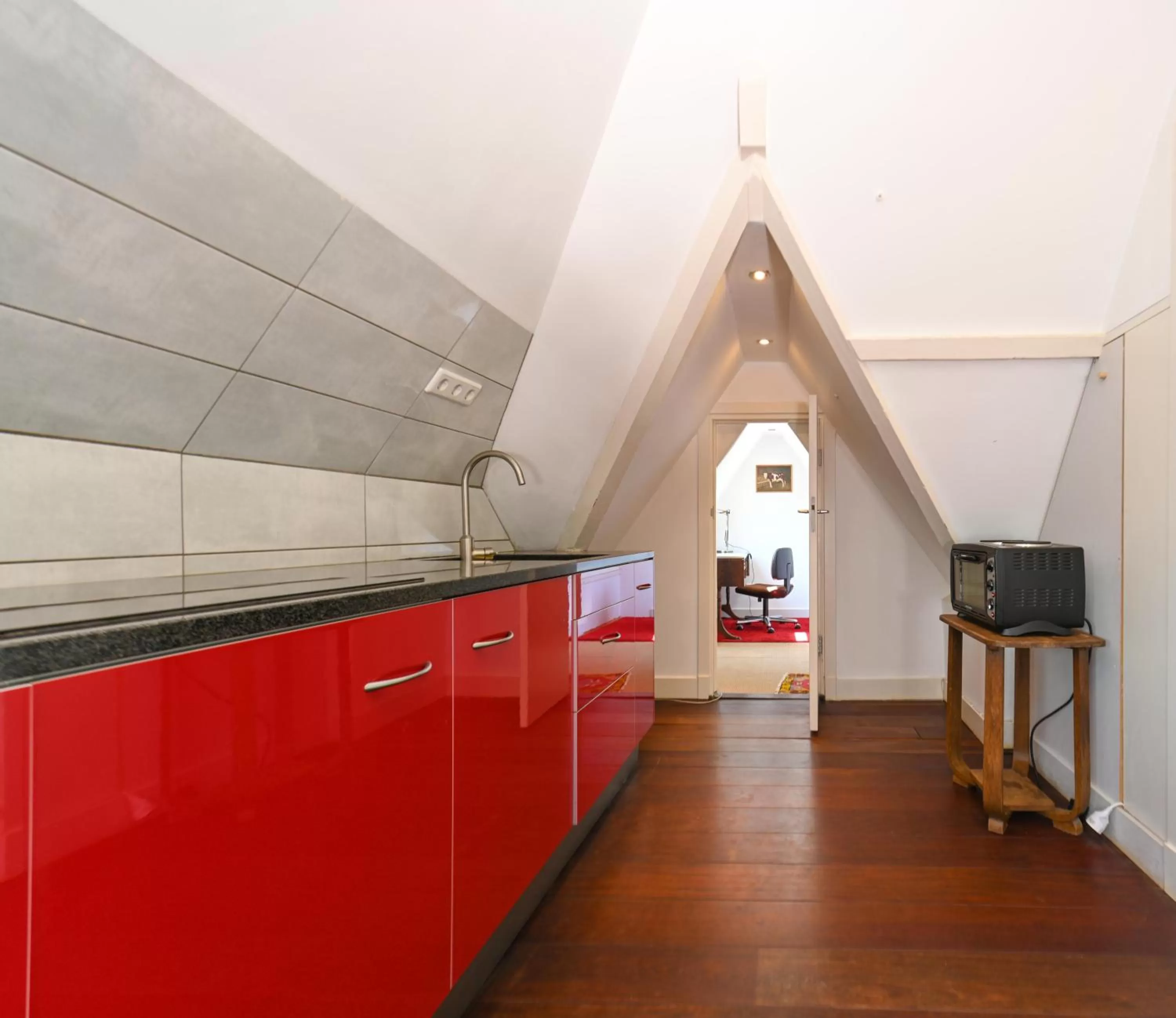 Kitchen or kitchenette in Xaviera's Bed and Breakfast