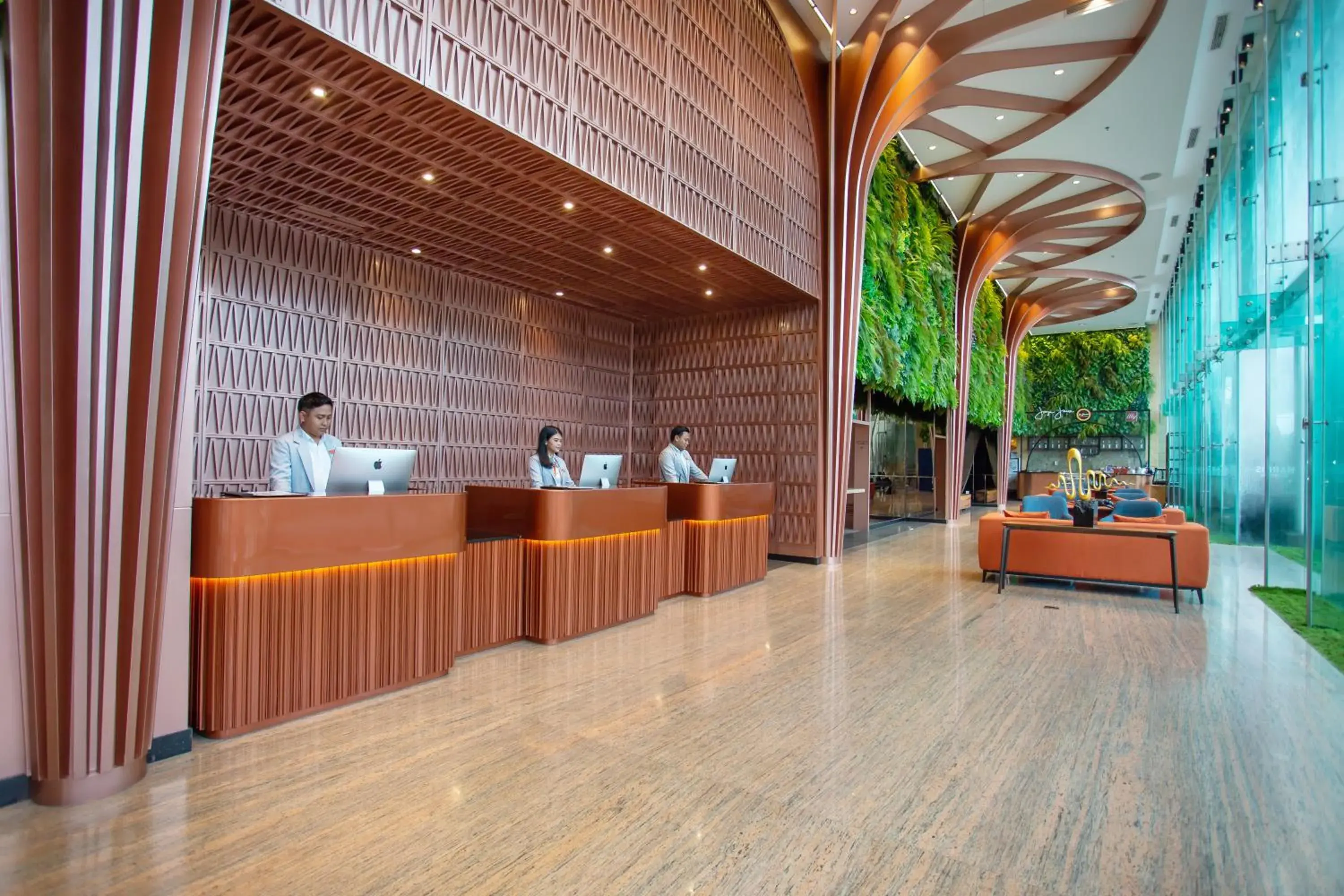 Lobby or reception in HARRIS Hotel & Conventions Gubeng Lobby or reception in HARRIS Hotel & Conventions Gubeng