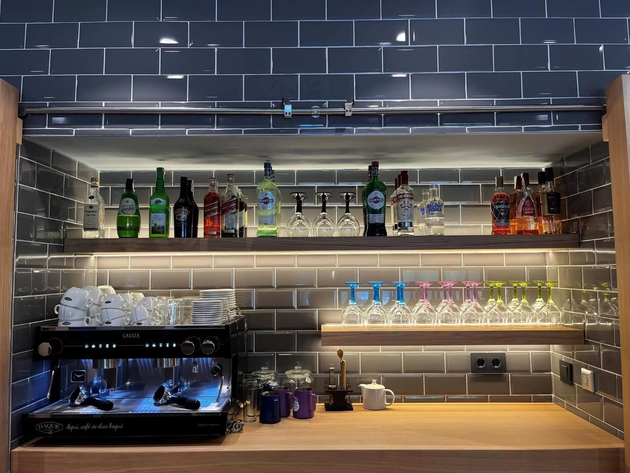 Lounge or bar in Holiday Inn Express Bilbao Airport by IHG