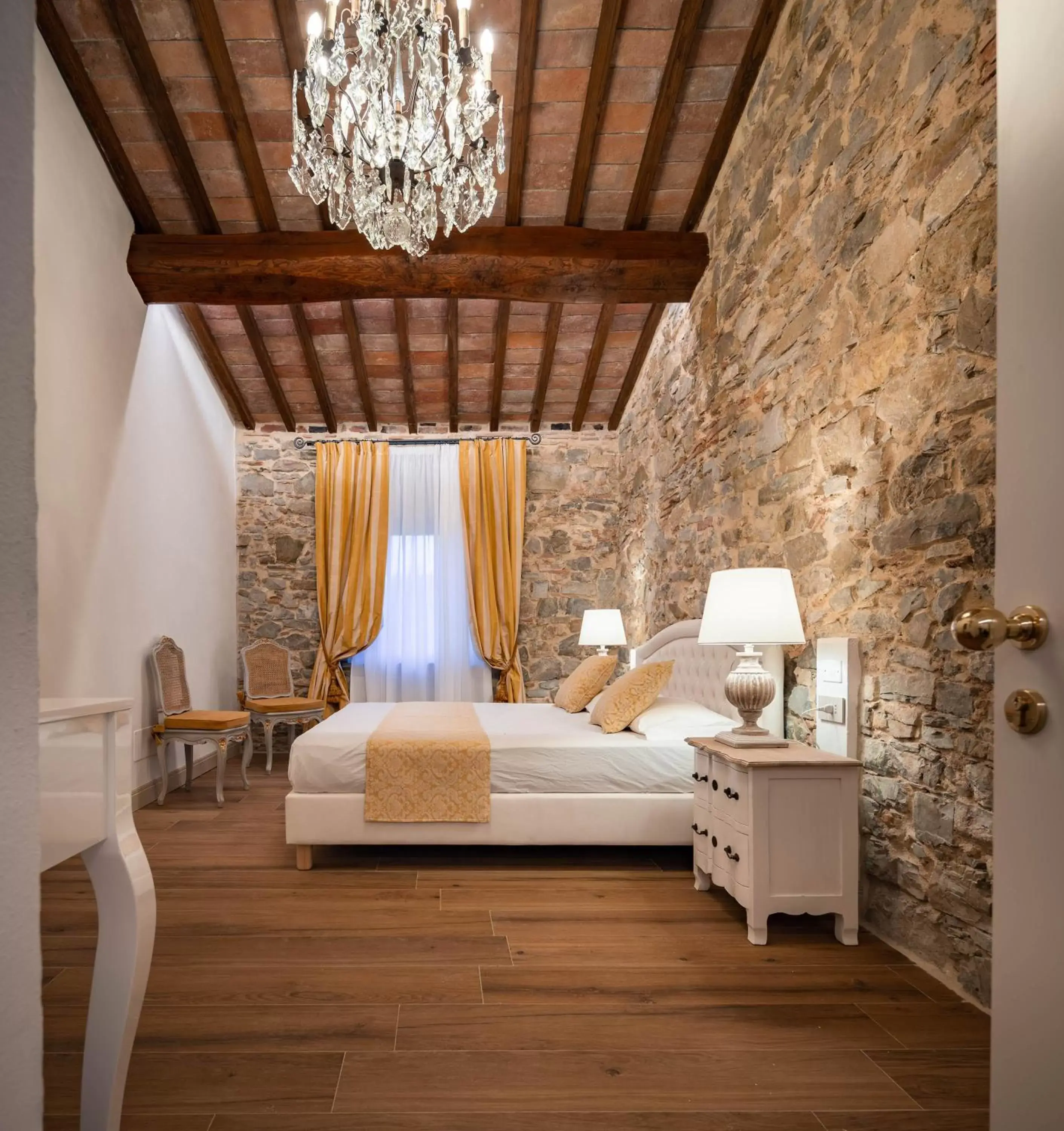 Photo of the whole room, Bed in Agri Resort & SPA Le Colline del Paradiso