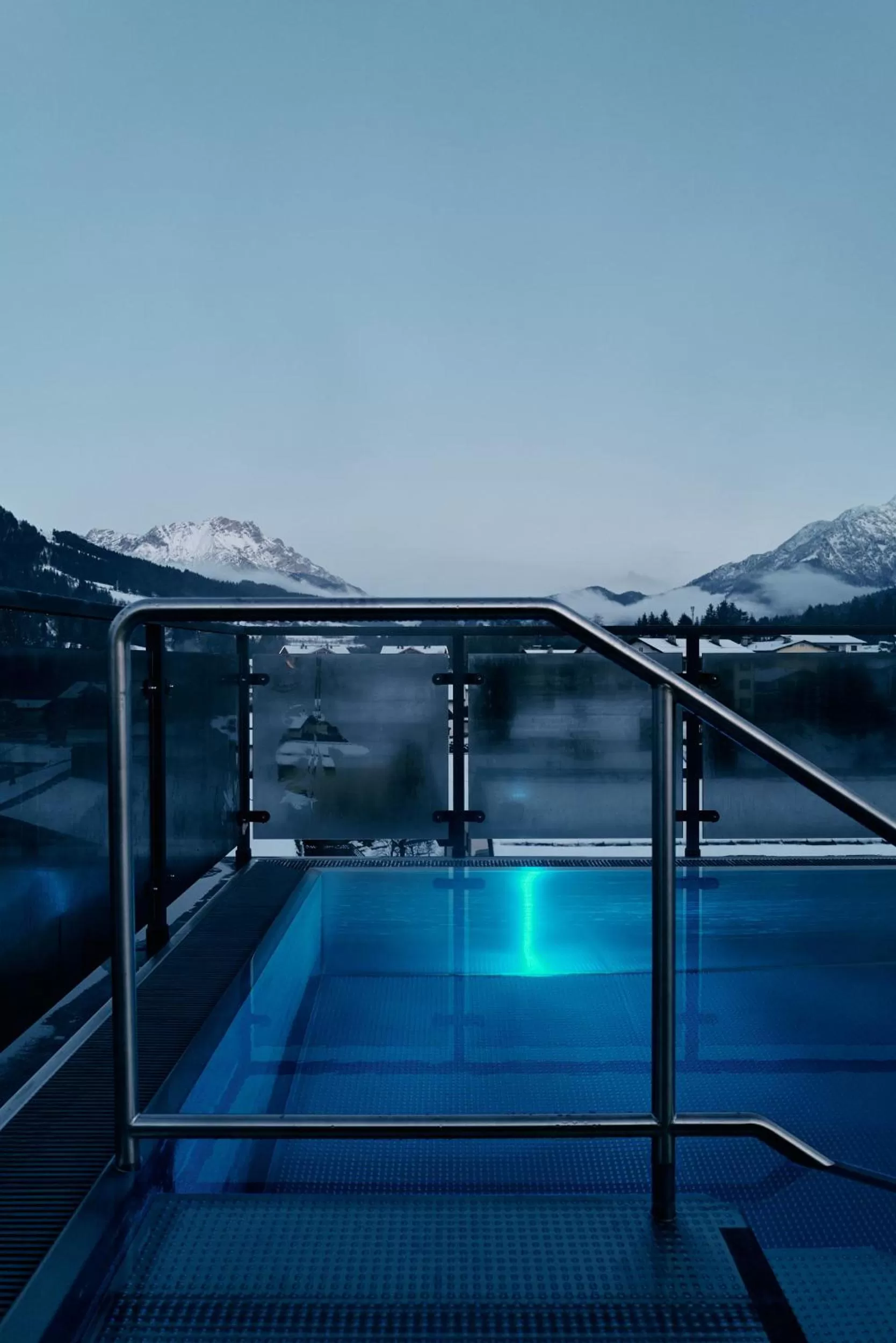 Swimming pool in Home suite home