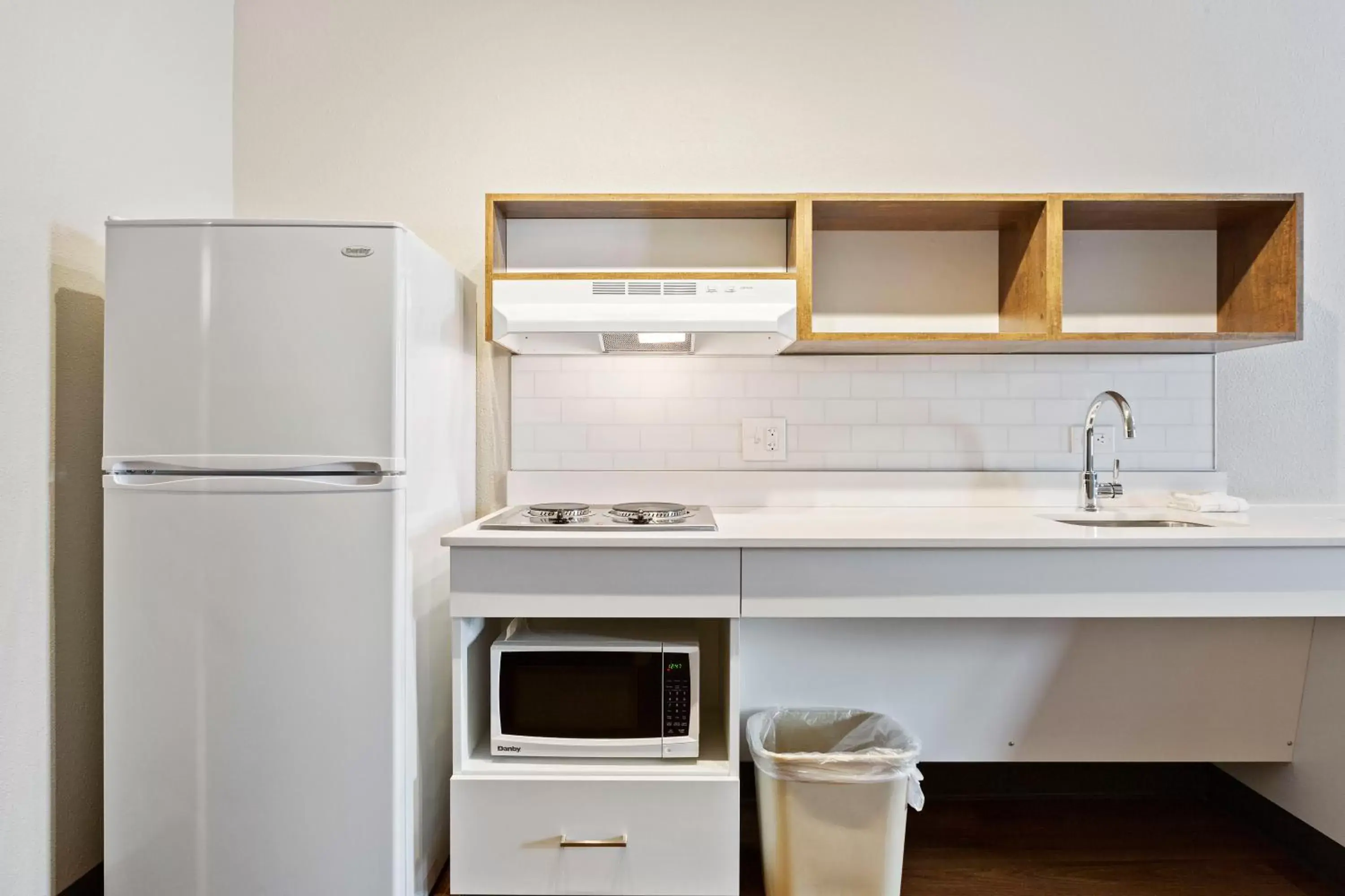 Kitchen or kitchenette, Kitchen/Kitchenette in Extended Stay America Premier Suites - San Francisco - Belmont