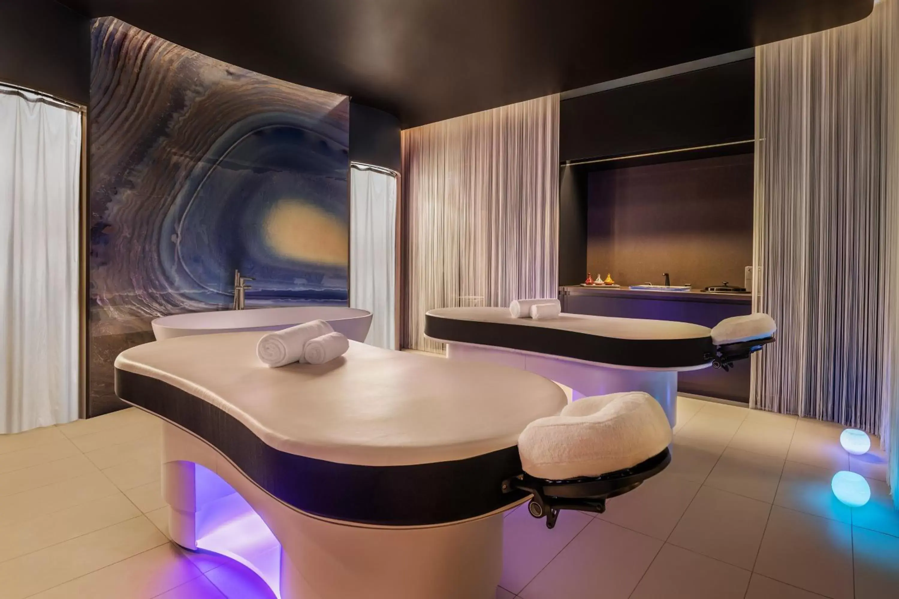 Spa and wellness centre/facilities in W Dubai - The Palm