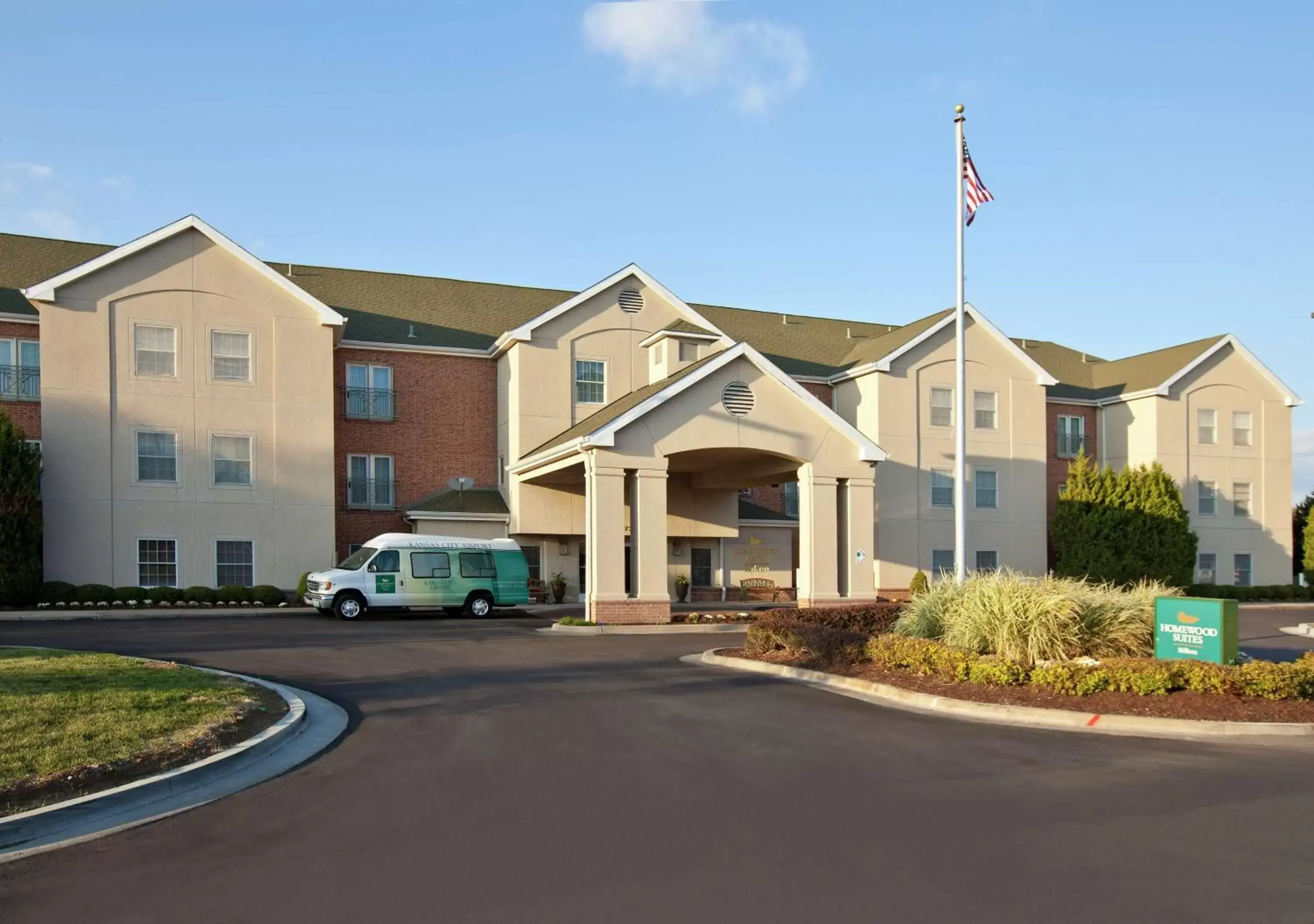 Property Building in Homewood Suites by Hilton Kansas City Airport