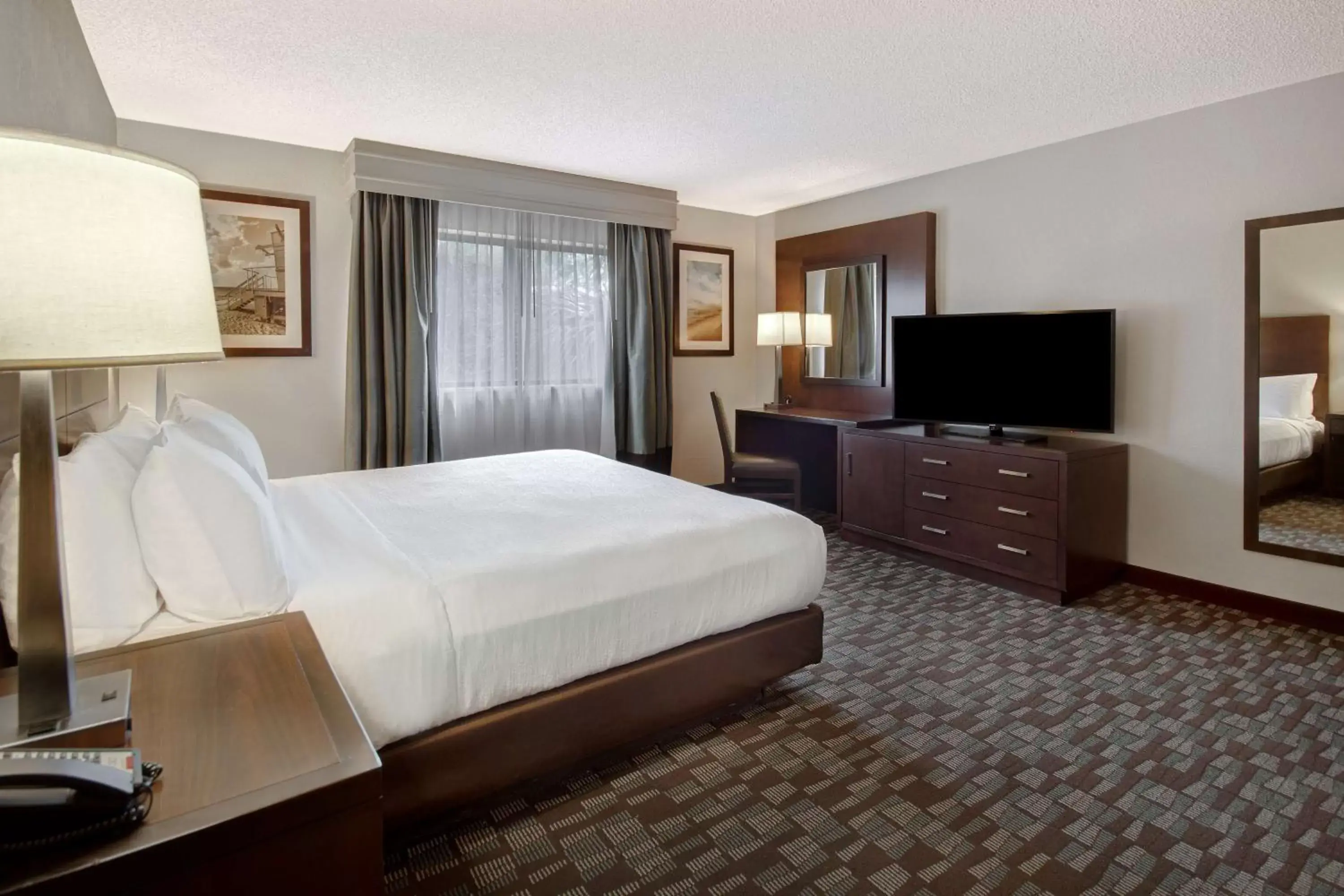 Bedroom, Bed in Embassy Suites by Hilton Jacksonville Baymeadows