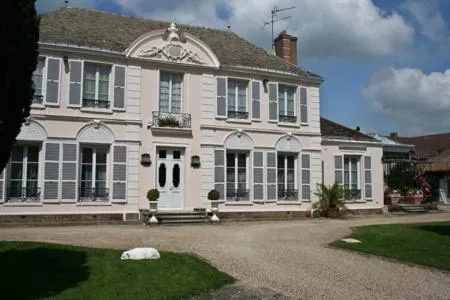 Property building in Clos Saint Nicolas