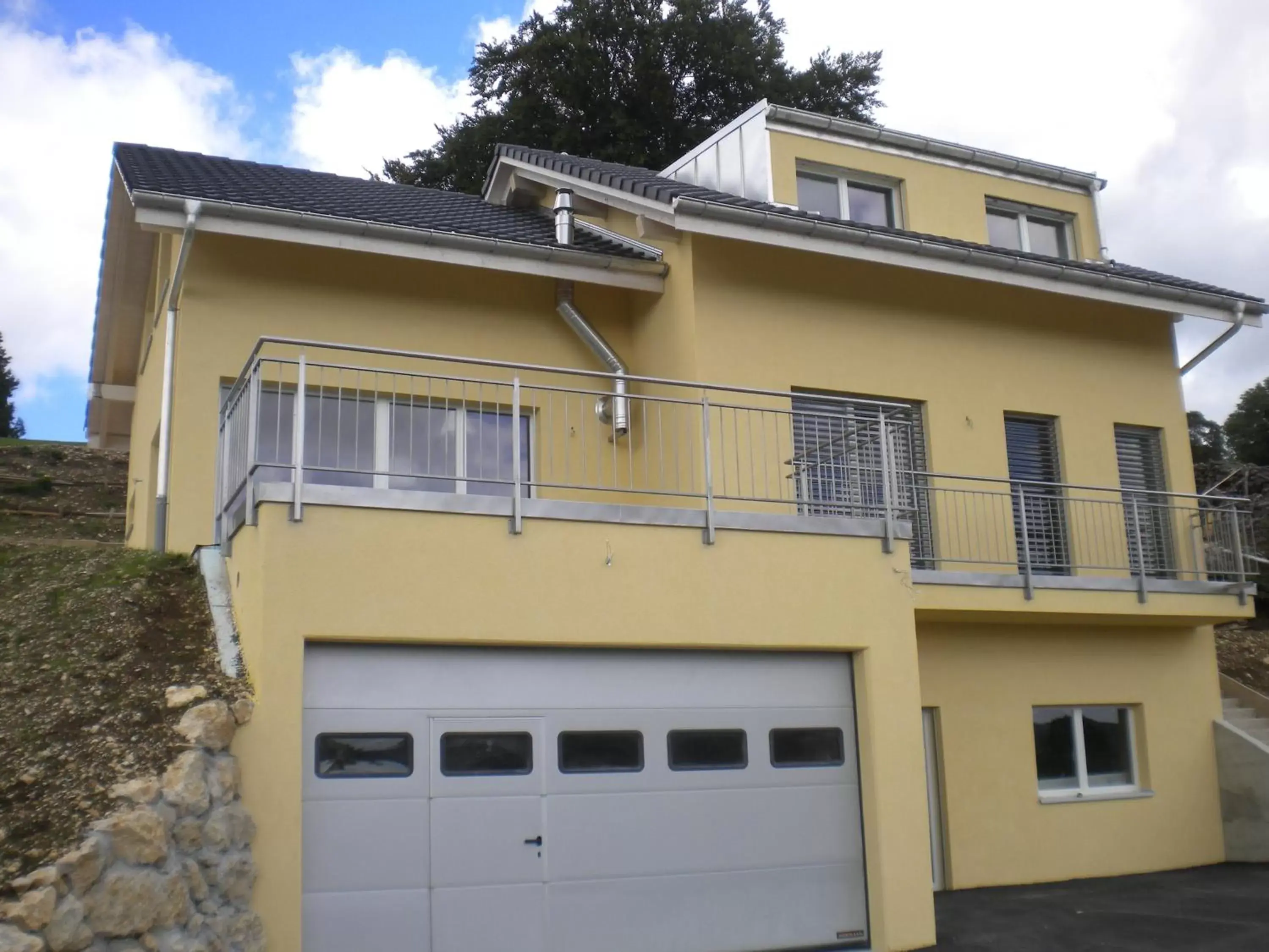 Facade/entrance, Property Building in BNB Les Prises