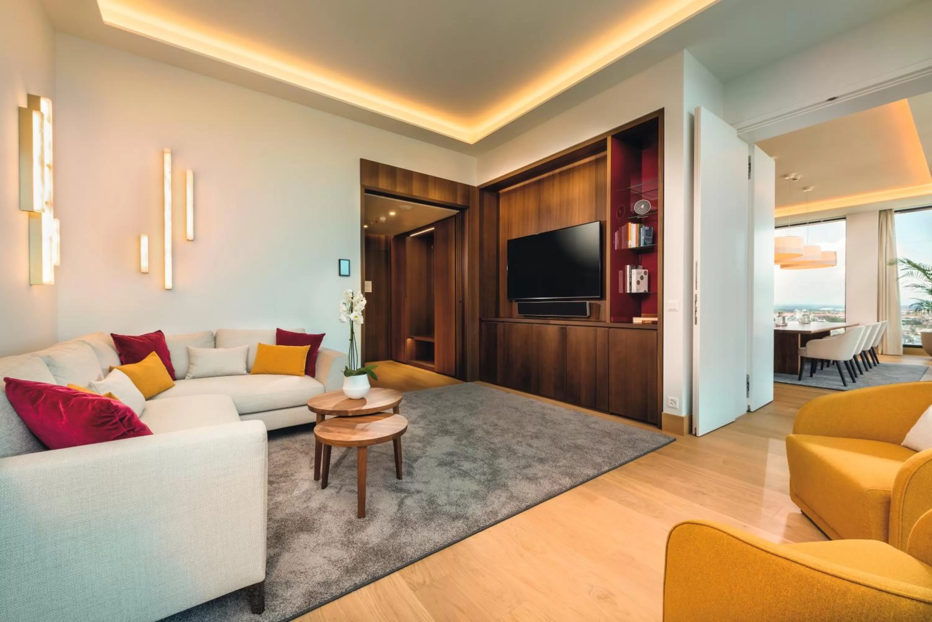 Living room in Mövenpick Hotel Basel