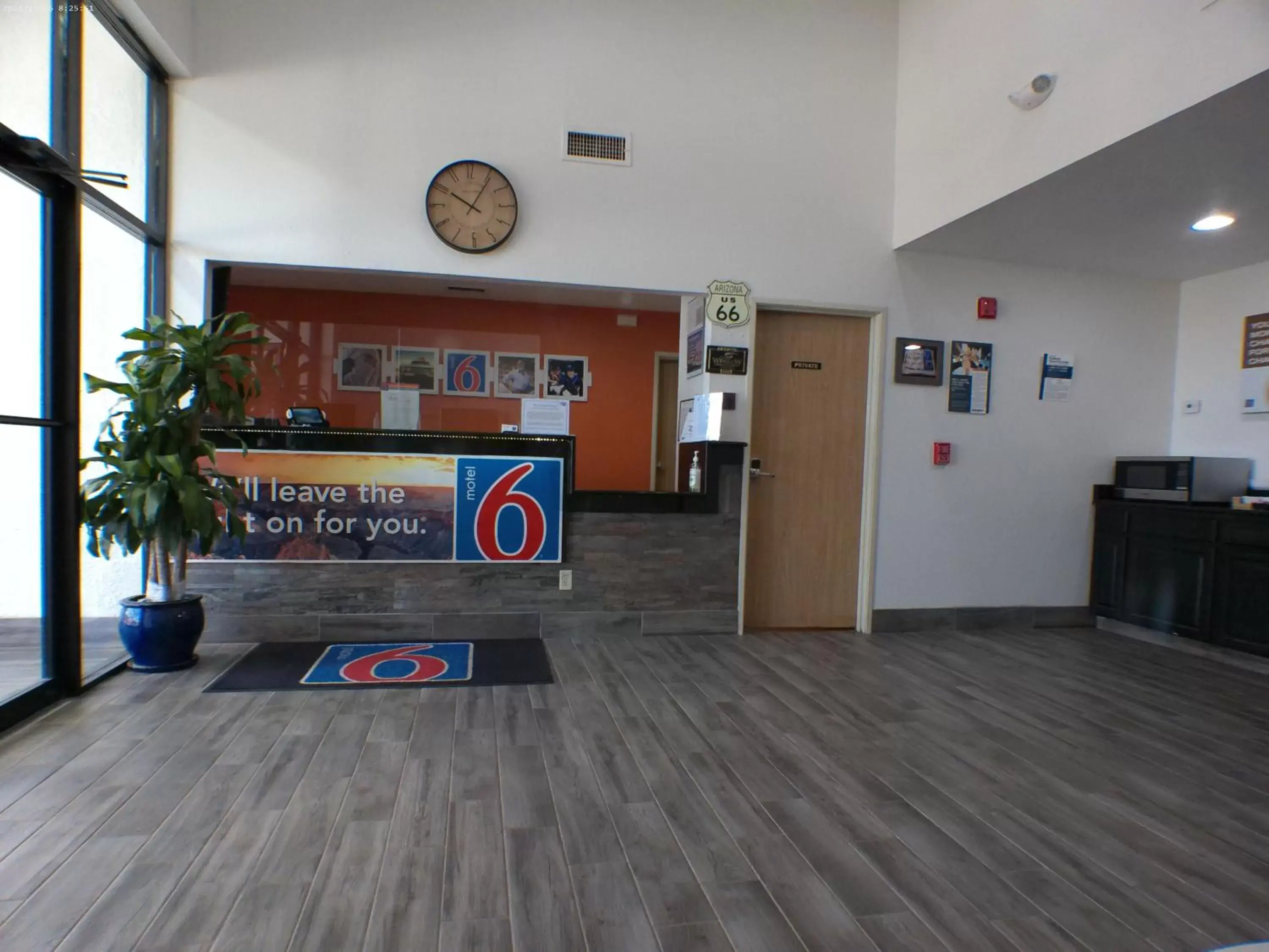 Lobby or reception, Lobby/Reception in Motel 6-Winslow, AZ