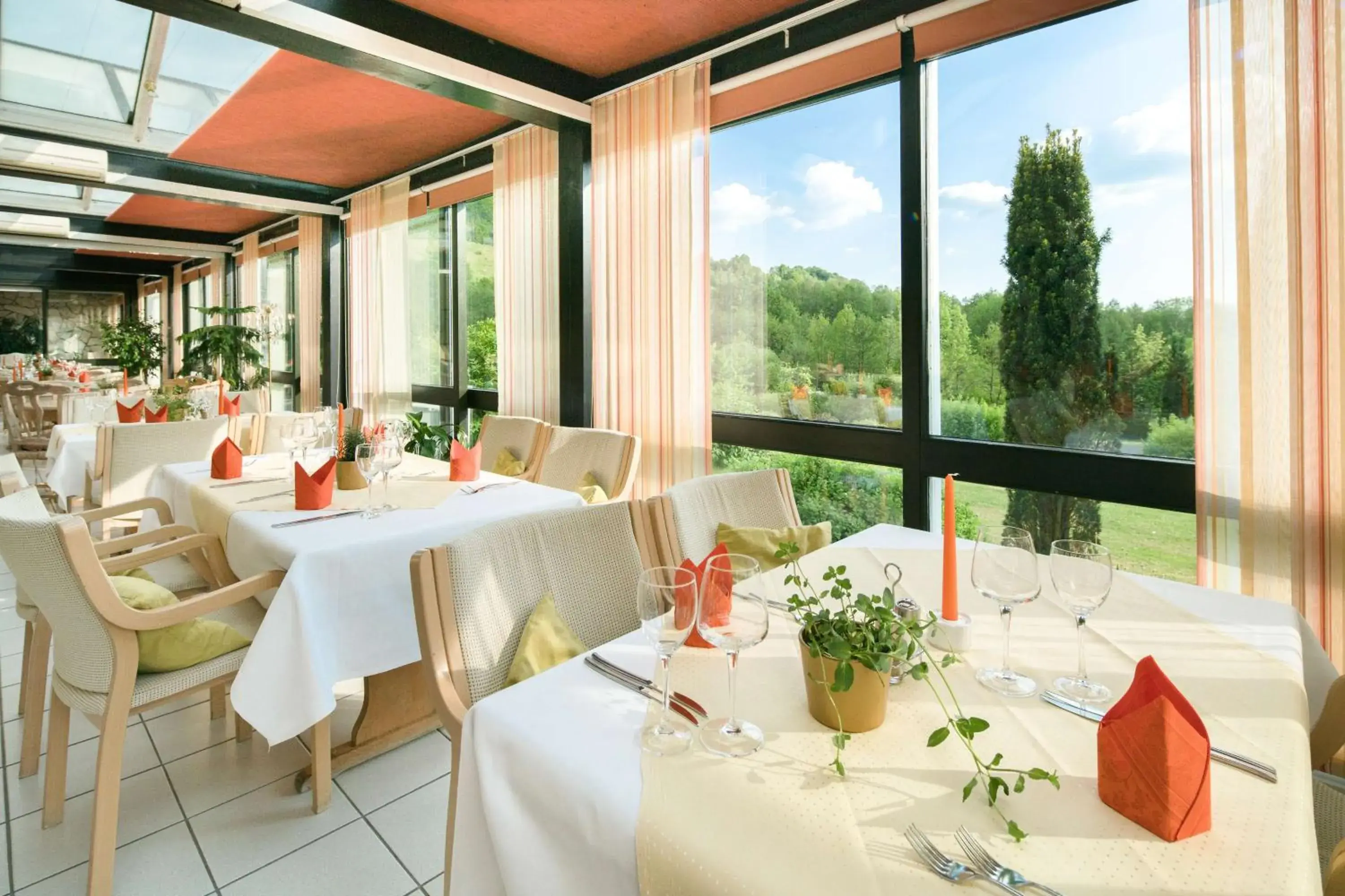 Restaurant/Places to Eat in Best Western Hotel Rhön Garden