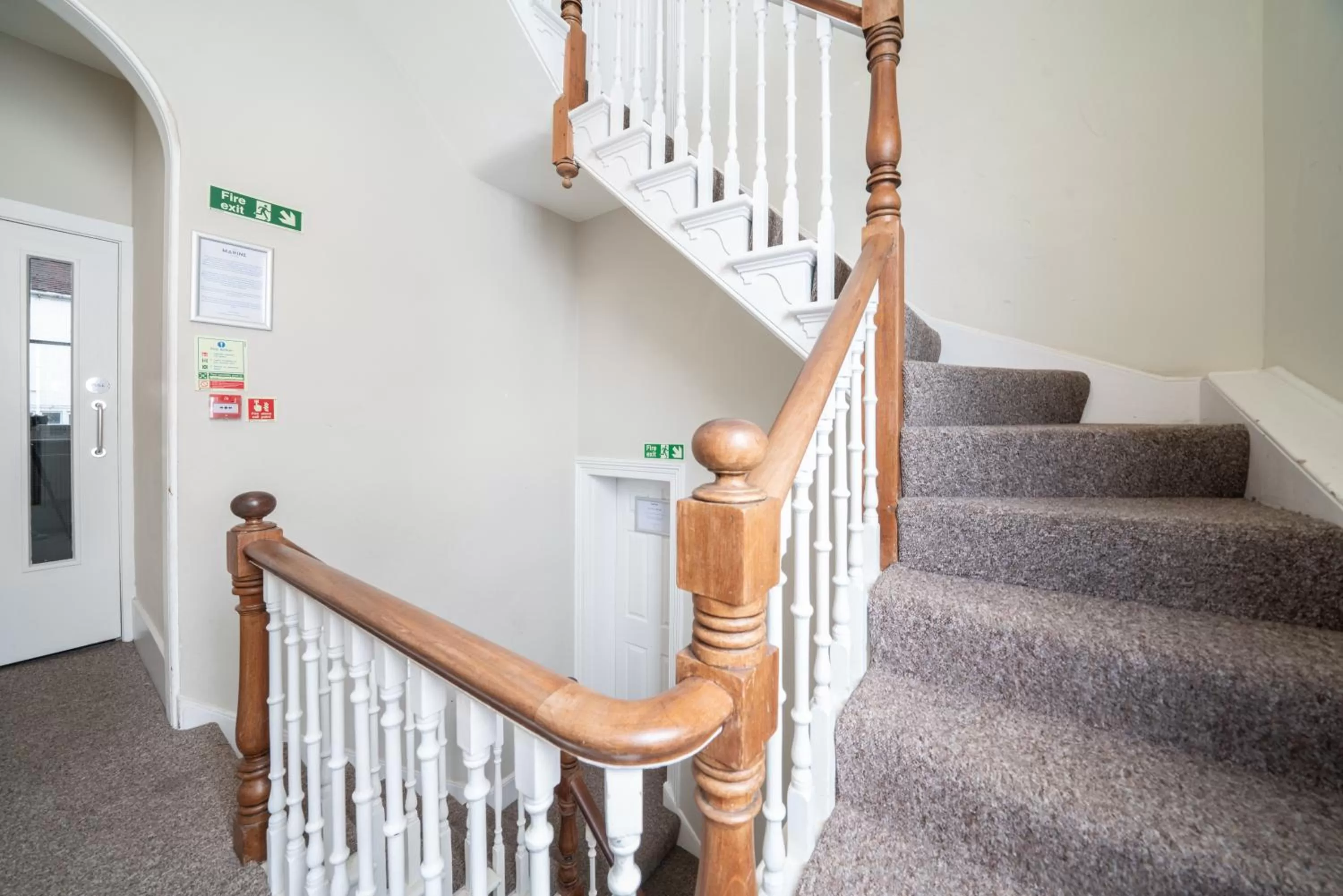 The Veteran Hotel & Bar