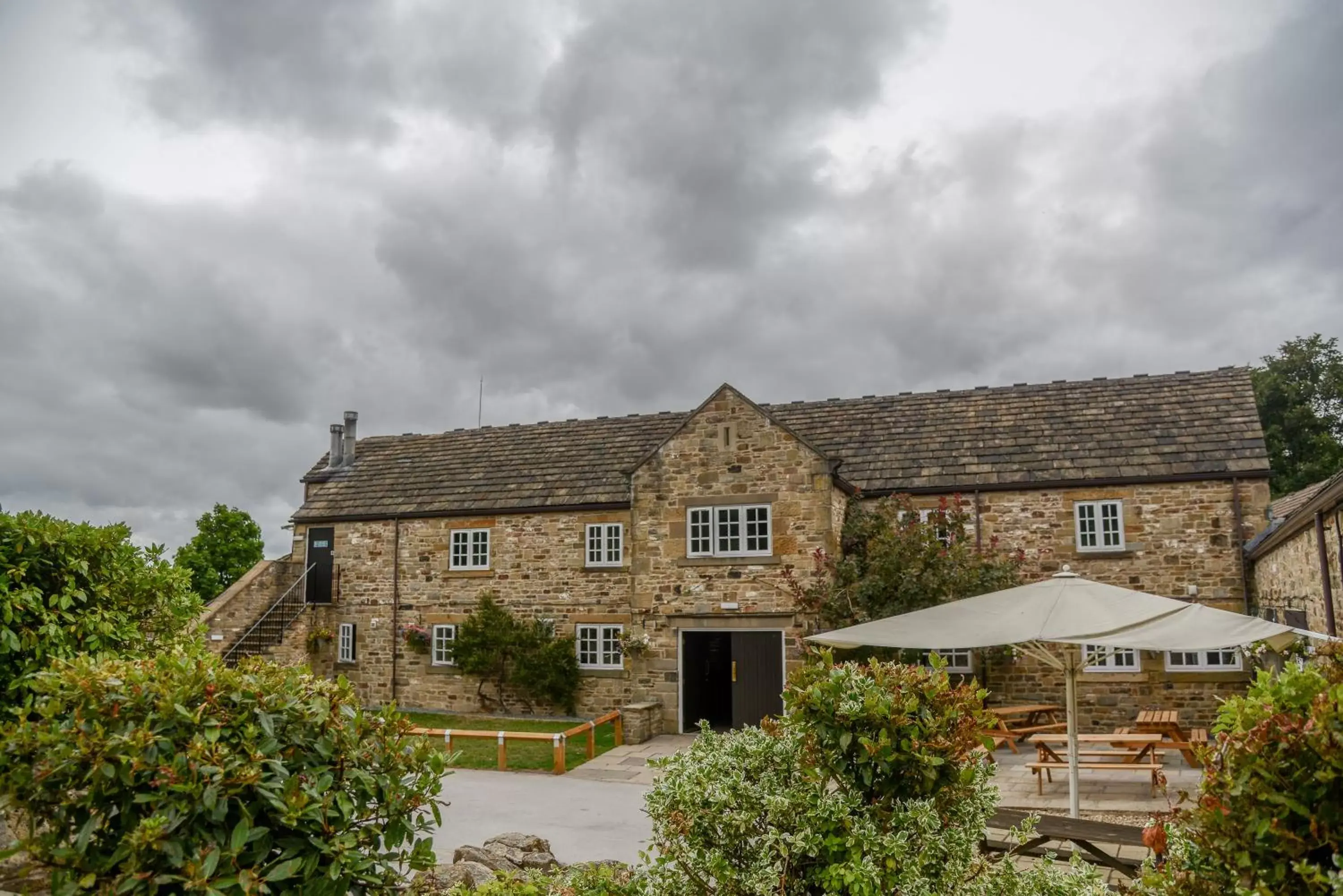 Property Building in Mercure Barnsley Tankersley Manor Hotel