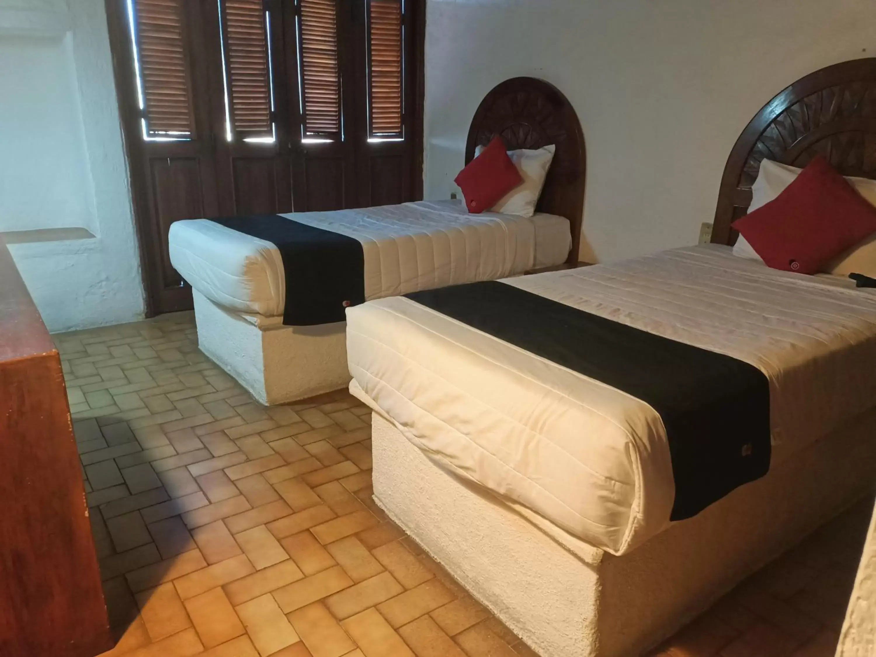 Bedroom, Bed in hotel plaza tucanes