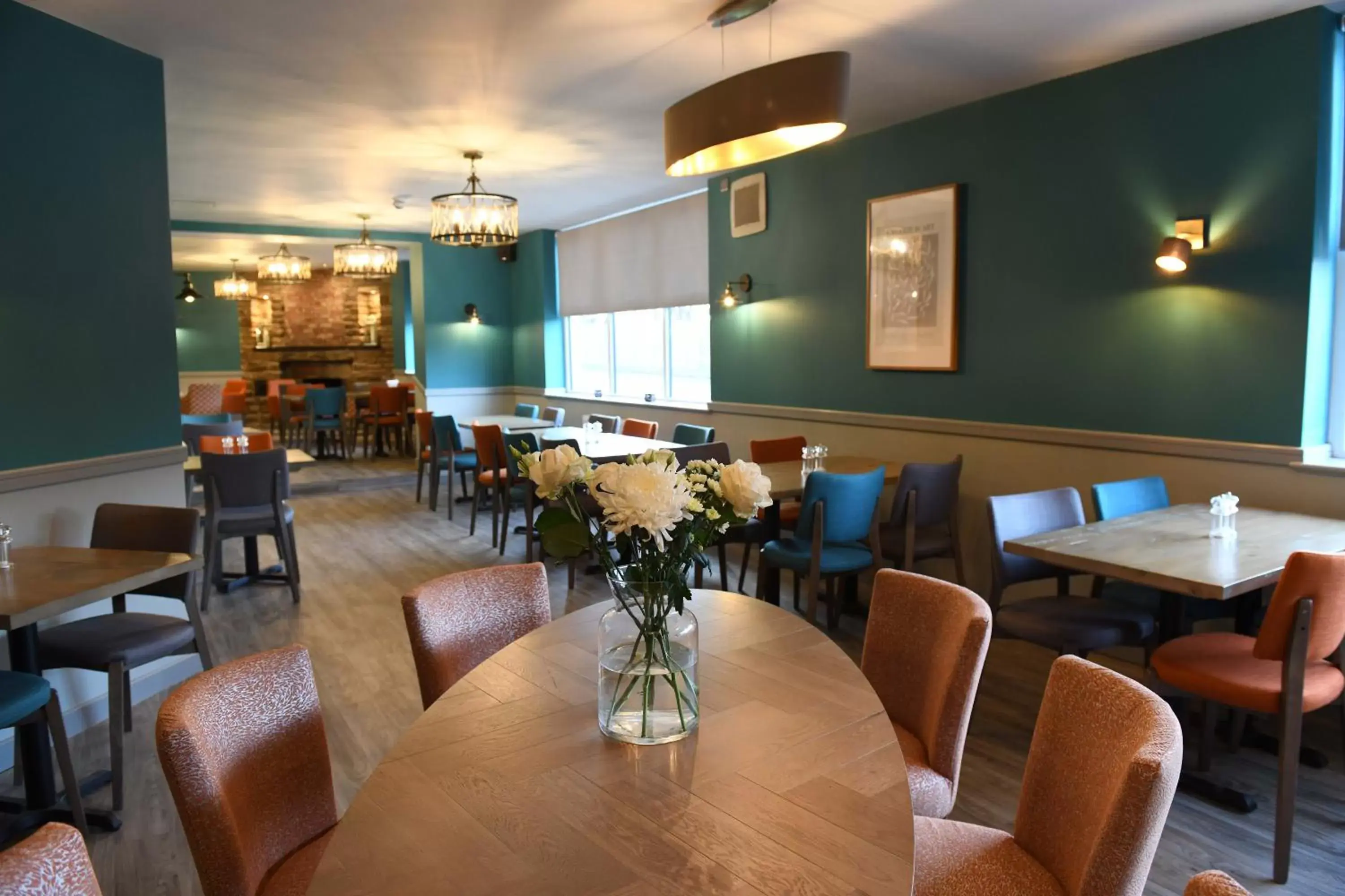 Restaurant/Places to Eat in Park Head Hotel