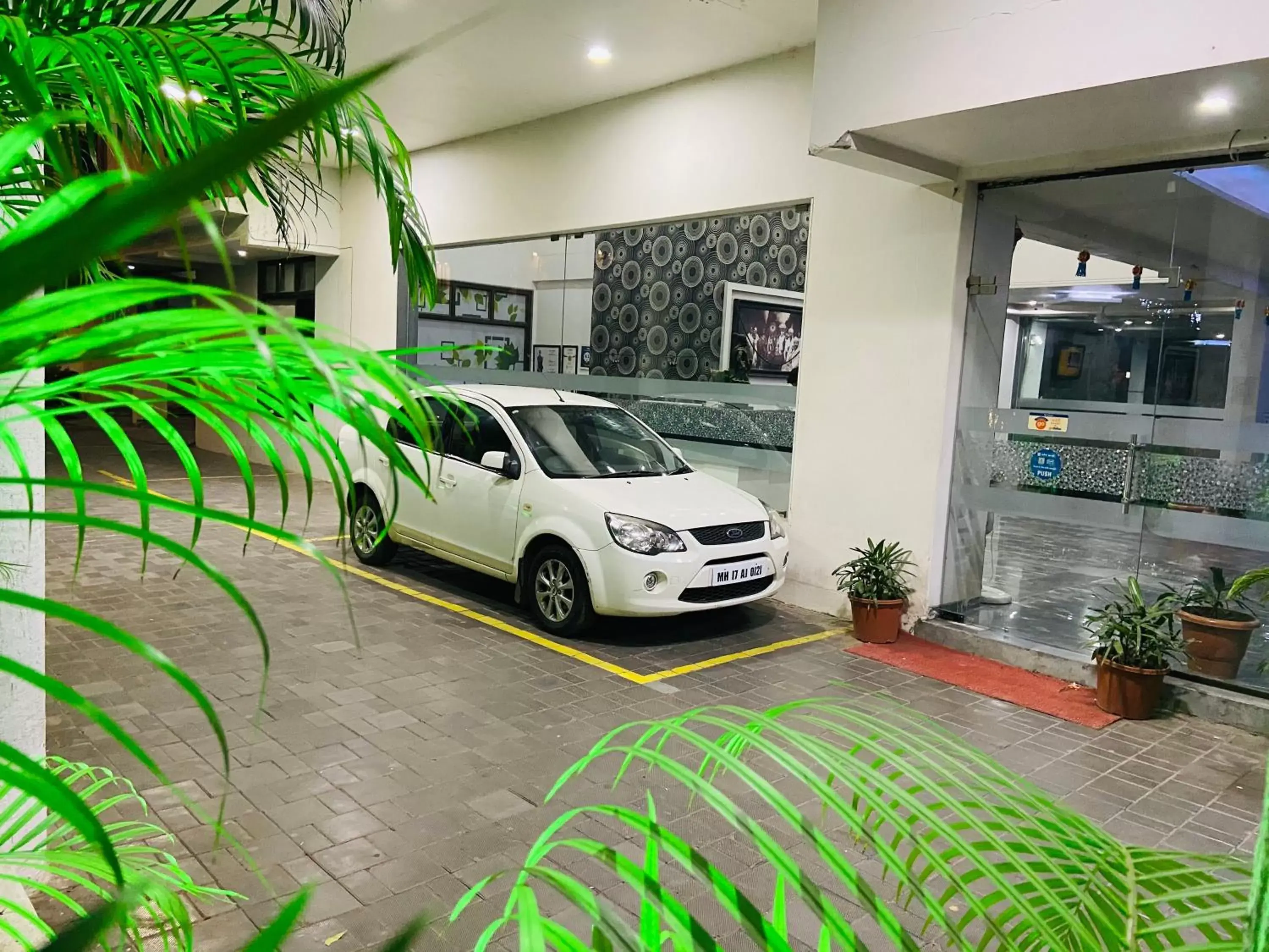 Facade/entrance in Hotel Sai Bansi Facade/entrance in Hotel Sai Bansi