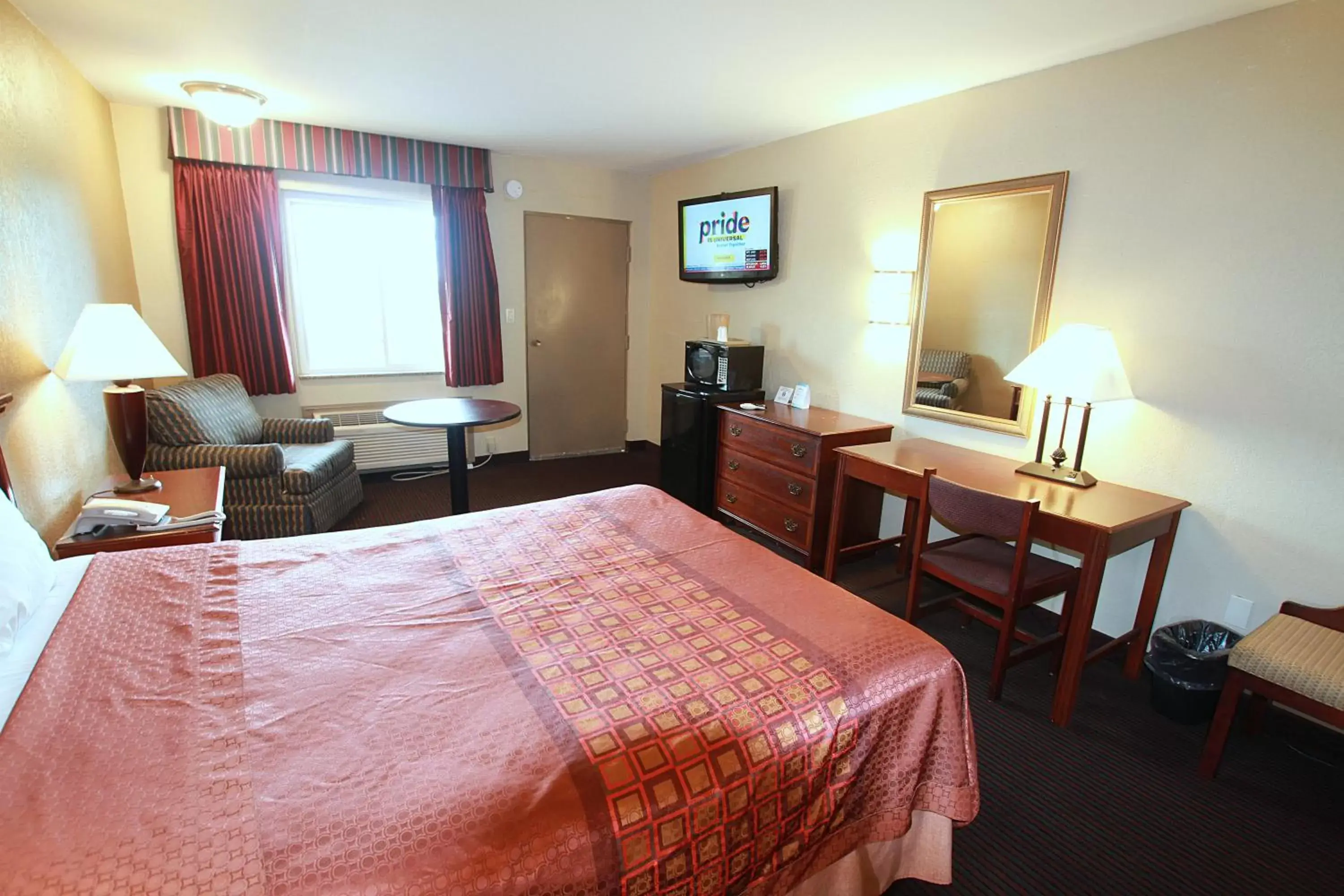 Bed in Travel Inn & Suites Flemington