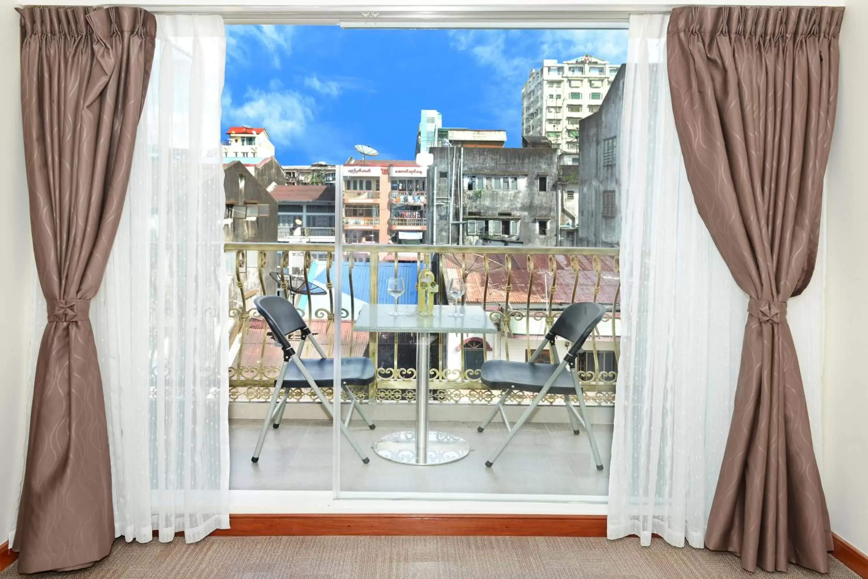 Balcony/Terrace in Hotel Bond