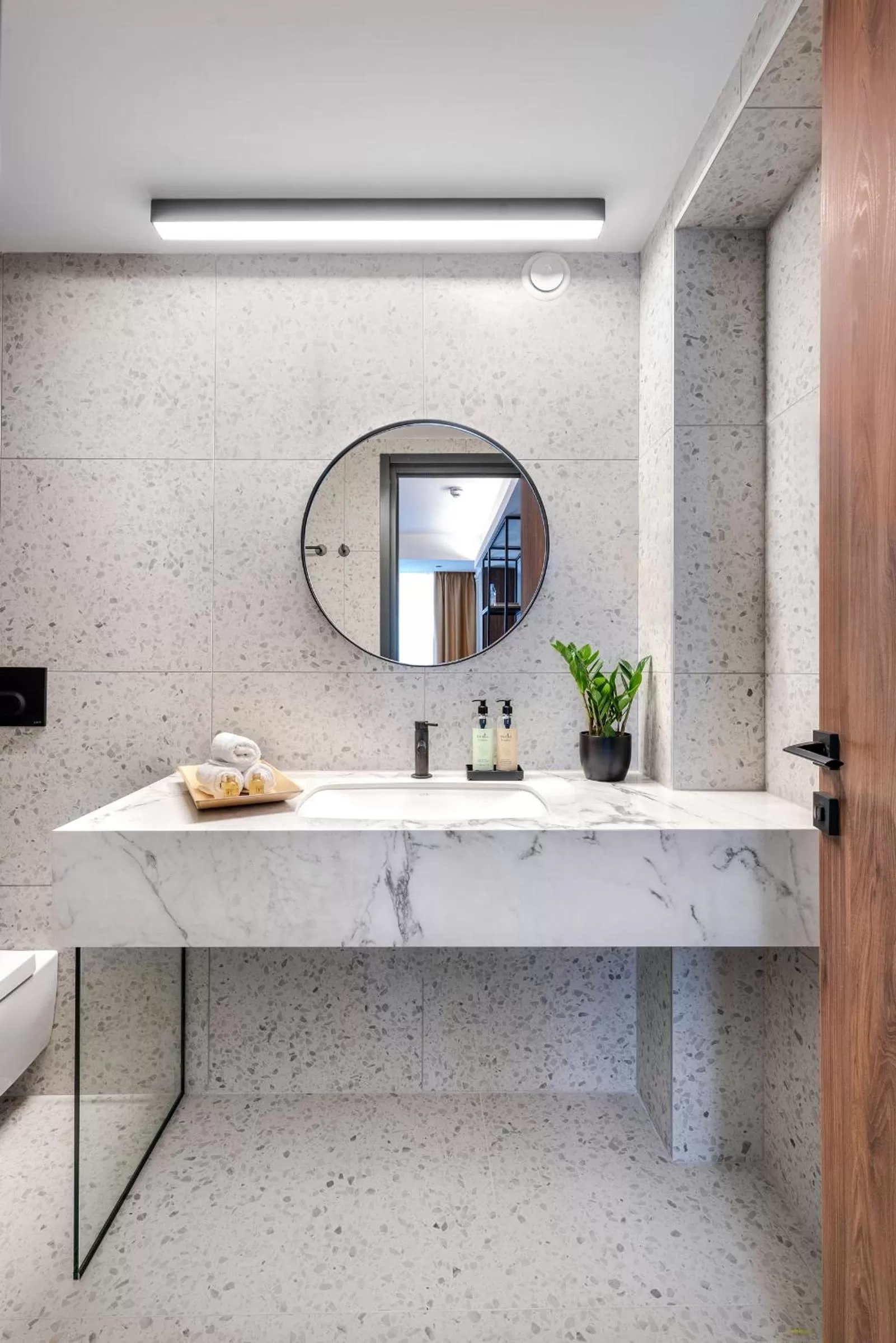 Toilet in Hotel Tim's