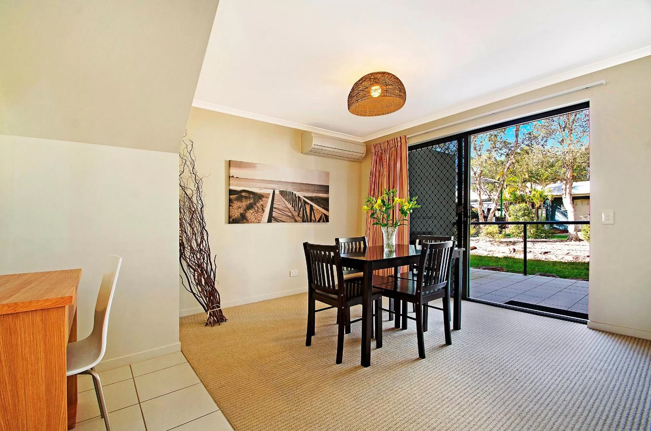 Dining area in Ivory Palms Resort Noosa