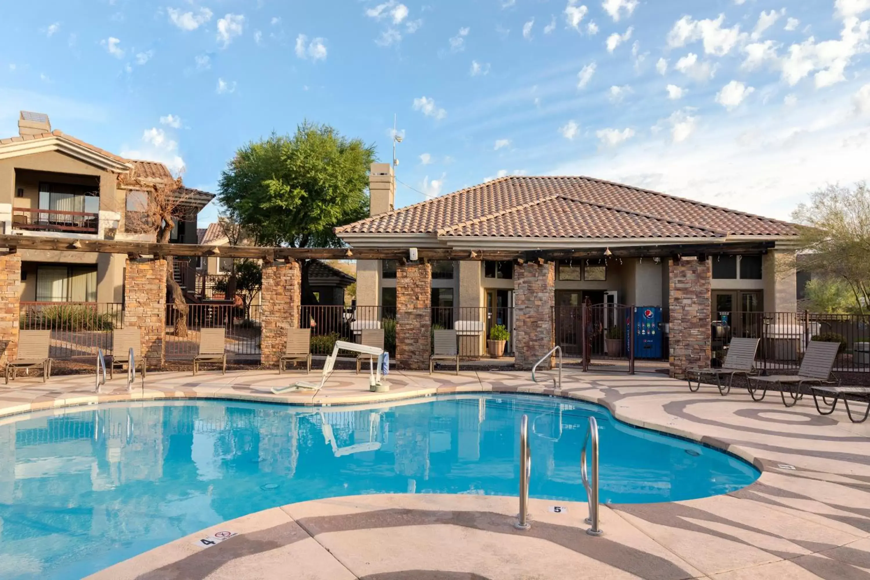 Swimming pool, Property Building in Raintree at Phoenix South Mountain Preserve
