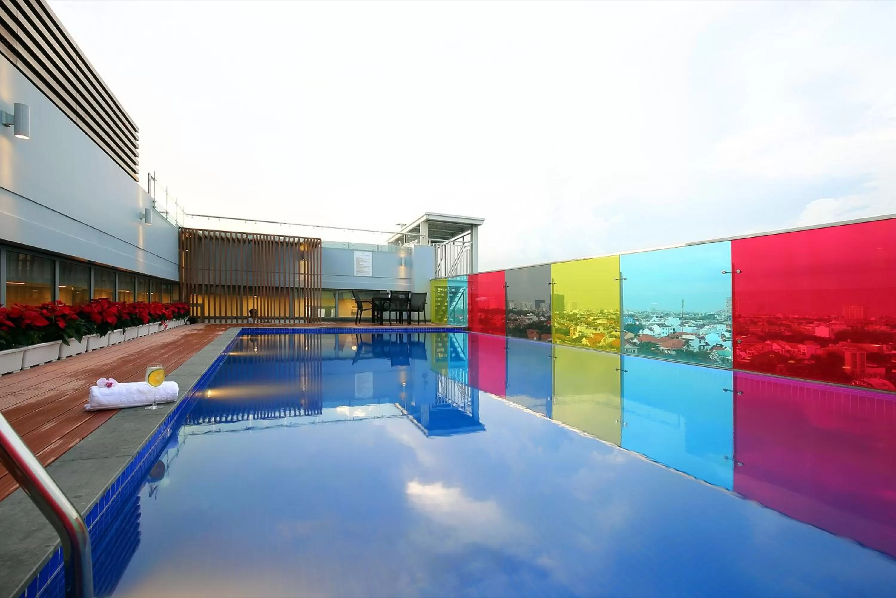 Swimming pool in Aurora Western Village