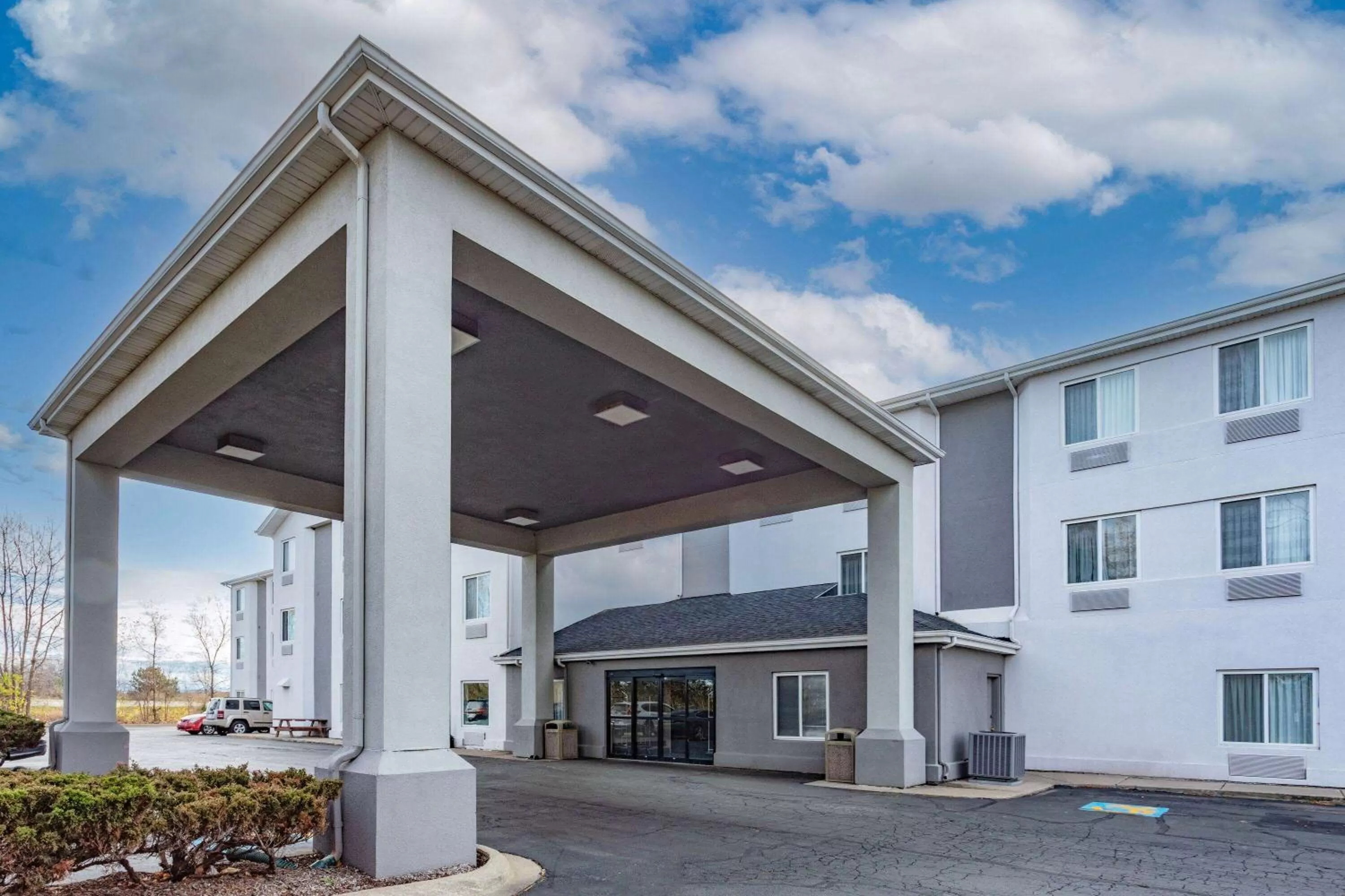 Property building in Baymont by Wyndham Milan