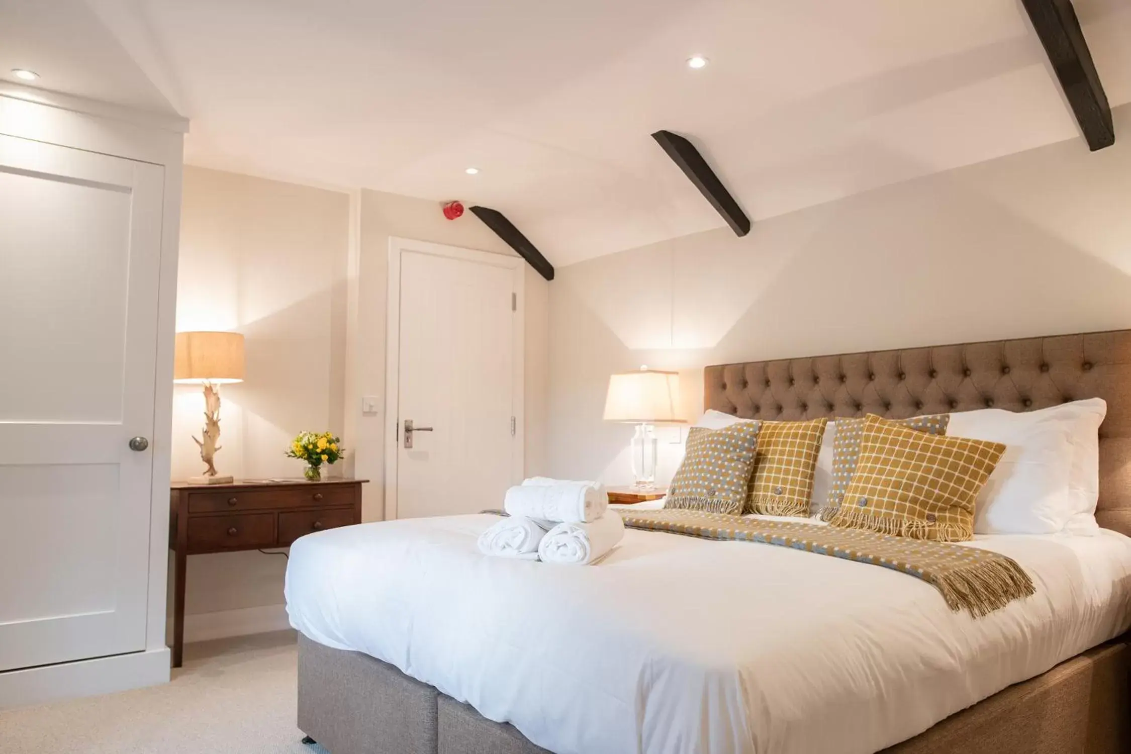 Bedroom, Bed in The Three Horseshoes