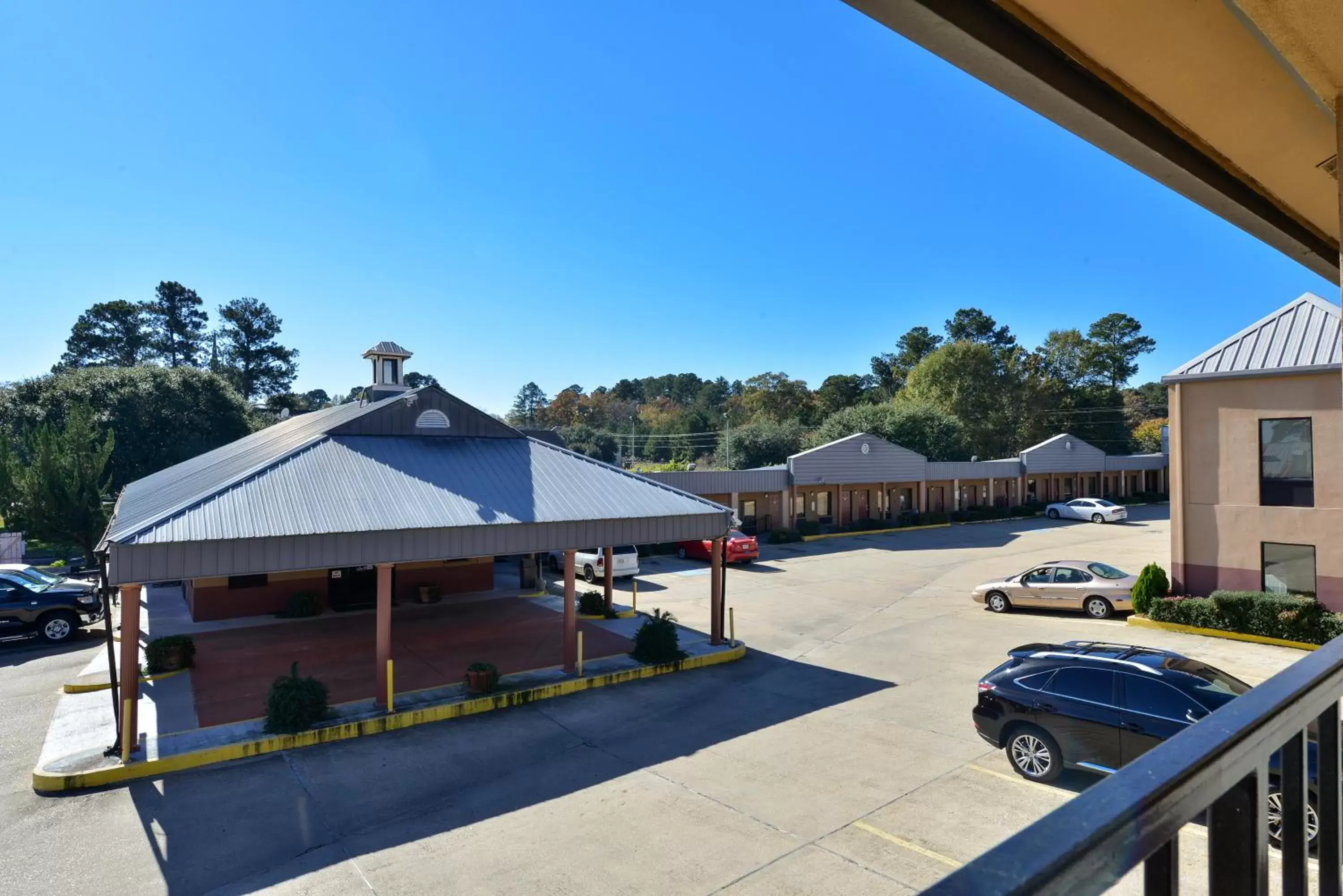 Day, Pool View in Americas Best Value Inn - Brookhaven