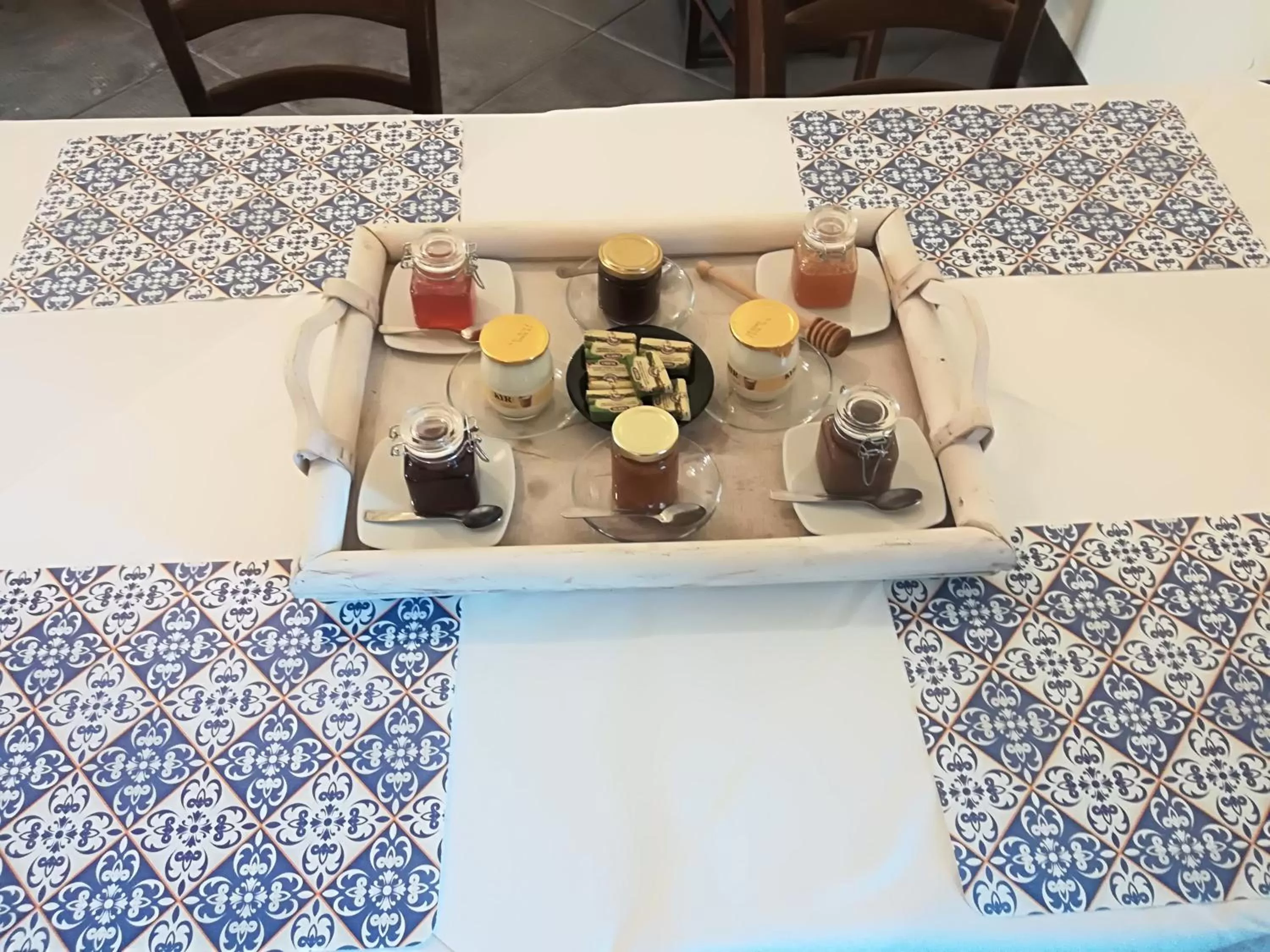 Food and drinks in Residenza Donnafugata B&B