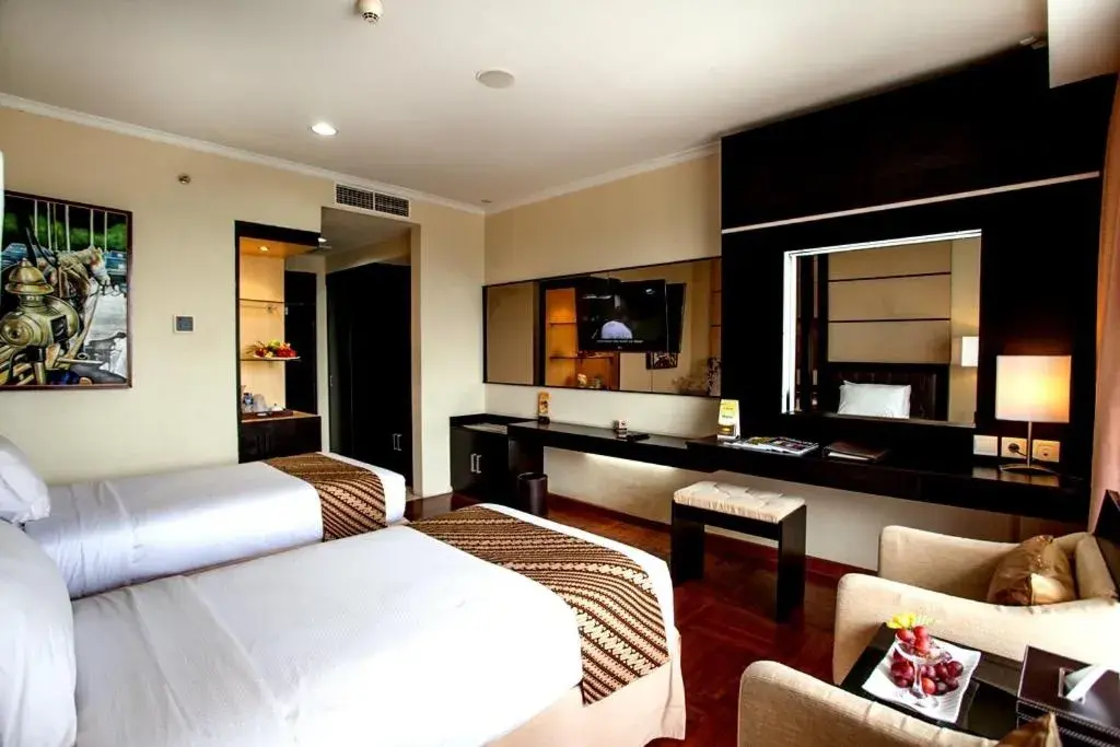 Bedroom in Ros-In Hotel