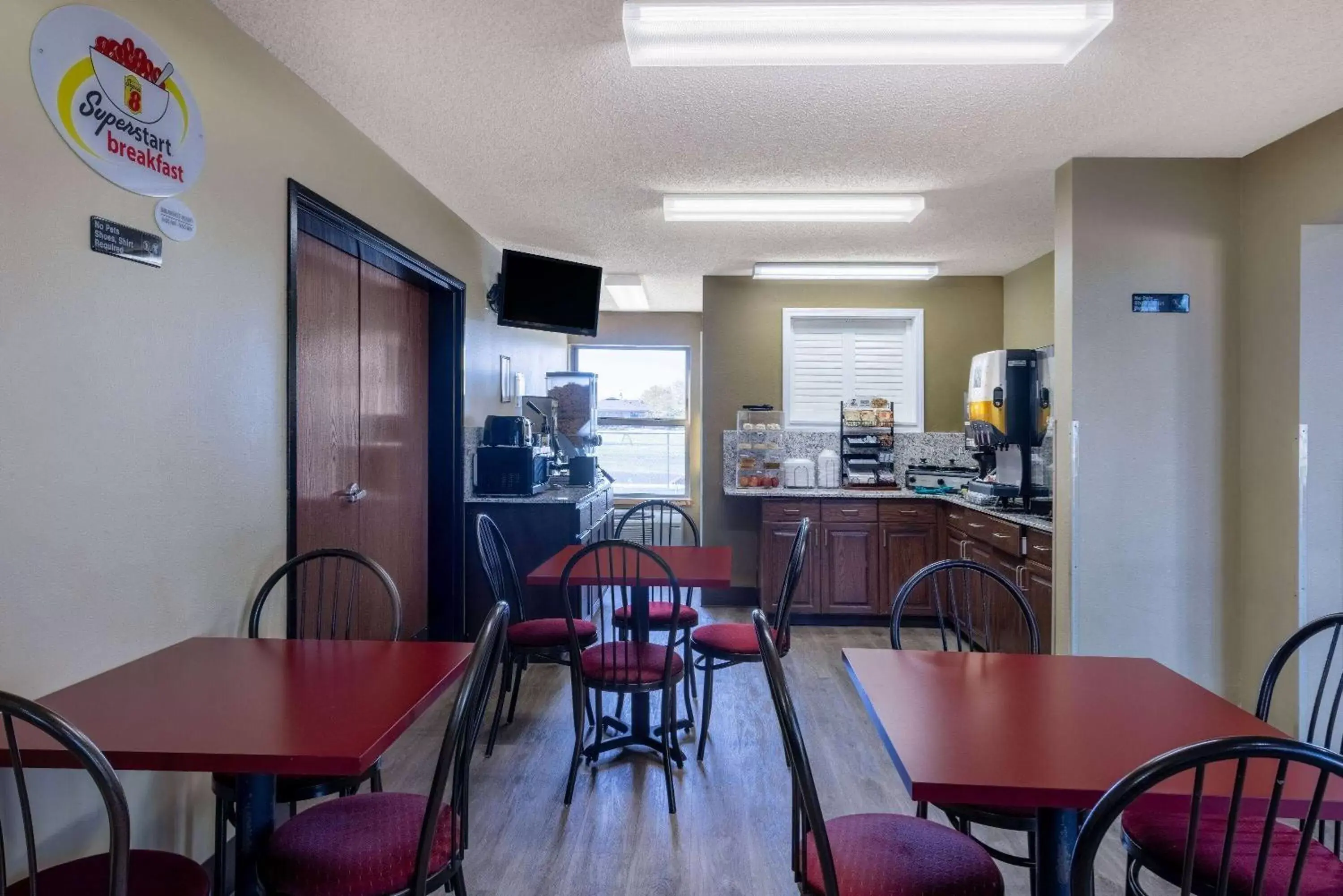 Breakfast, Restaurant/Places to Eat in Super 8 by Wyndham Nixa/Springfield Area