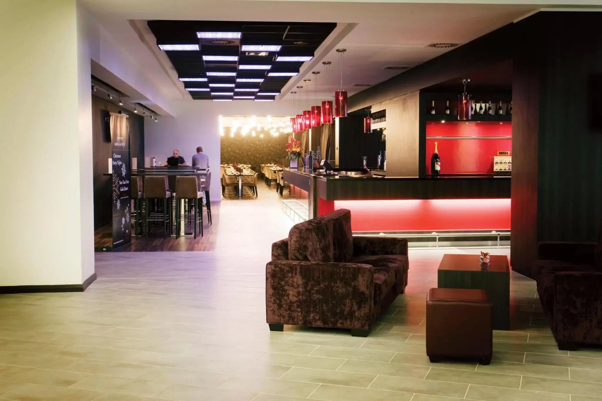 Lounge or bar, Lobby/Reception in Crowne Plaza Birmingham City, an IHG Hotel