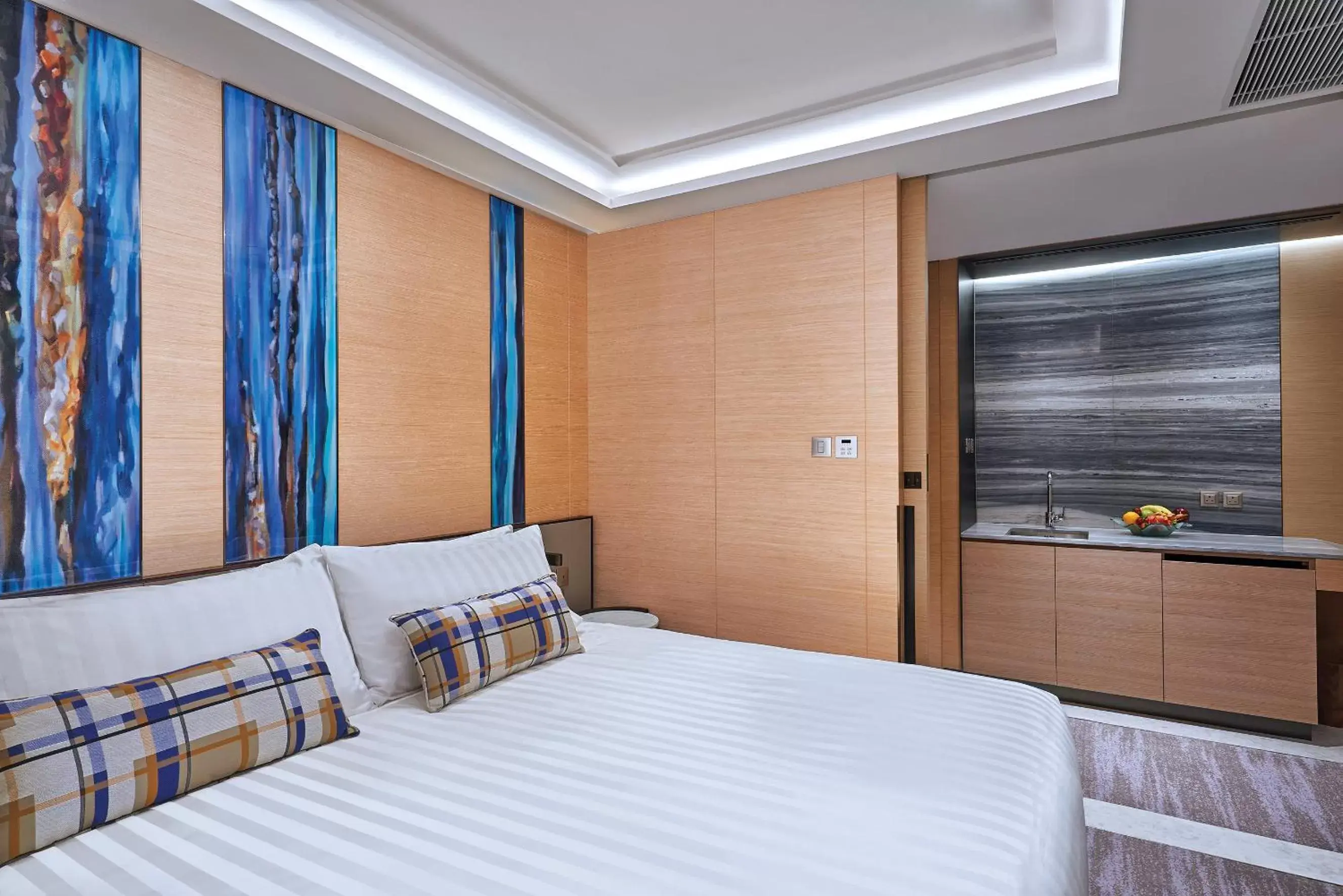 Bedroom, Bed in Harbour Grand Kowloon