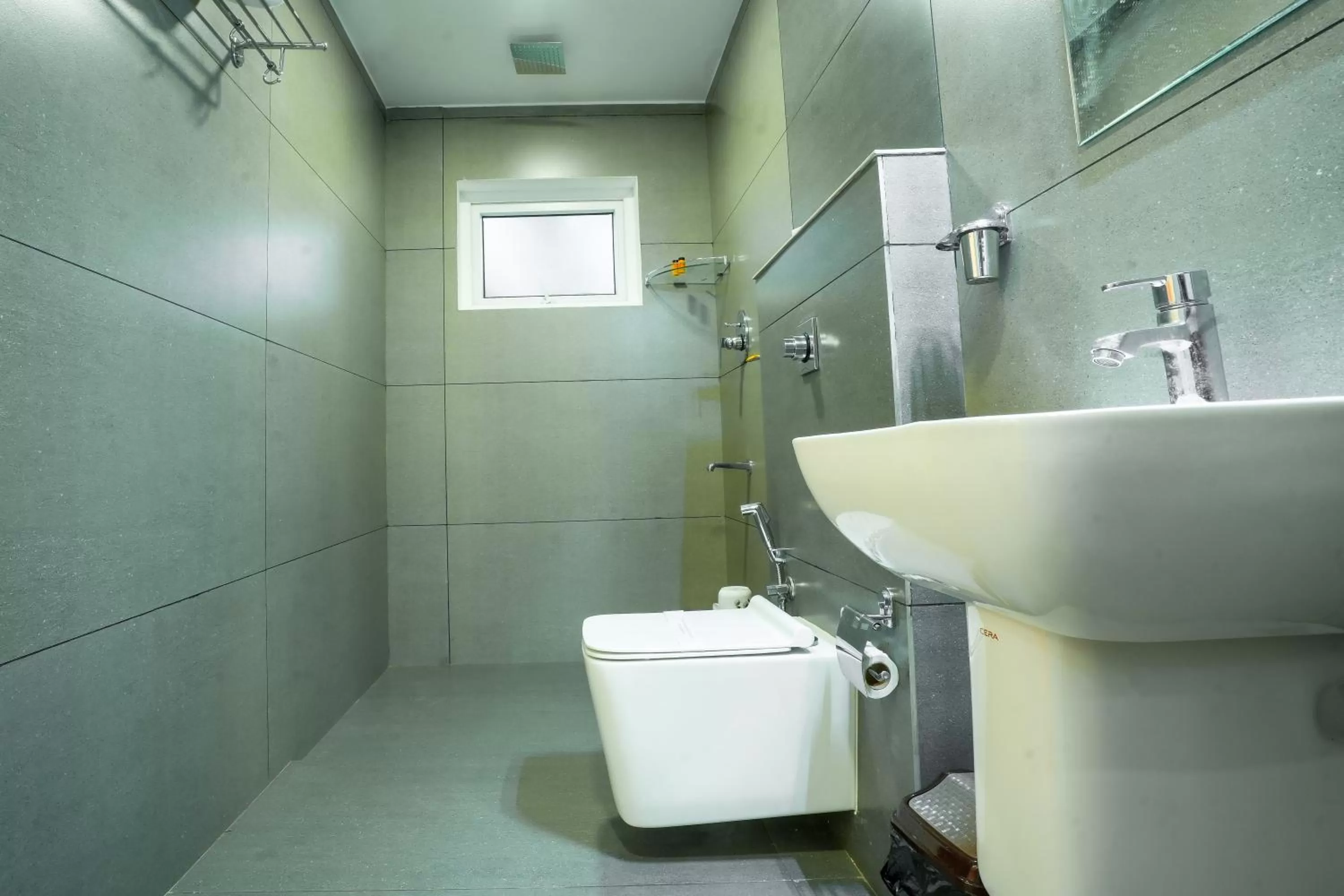 Toilet in Misty Range Resorts